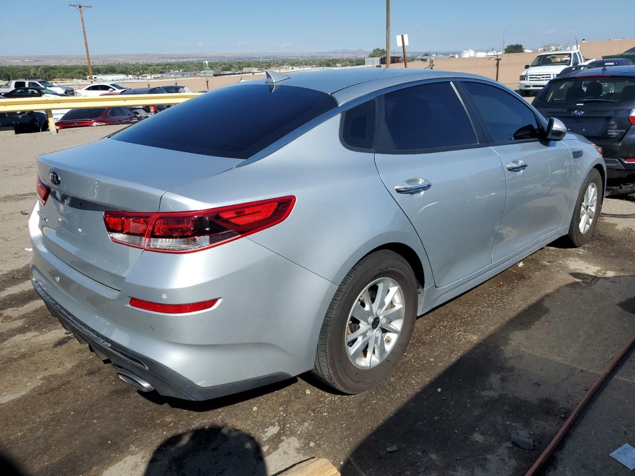 Photo 2 VIN: 5XXGT4L31KG286316 - KIA OPTIMA 