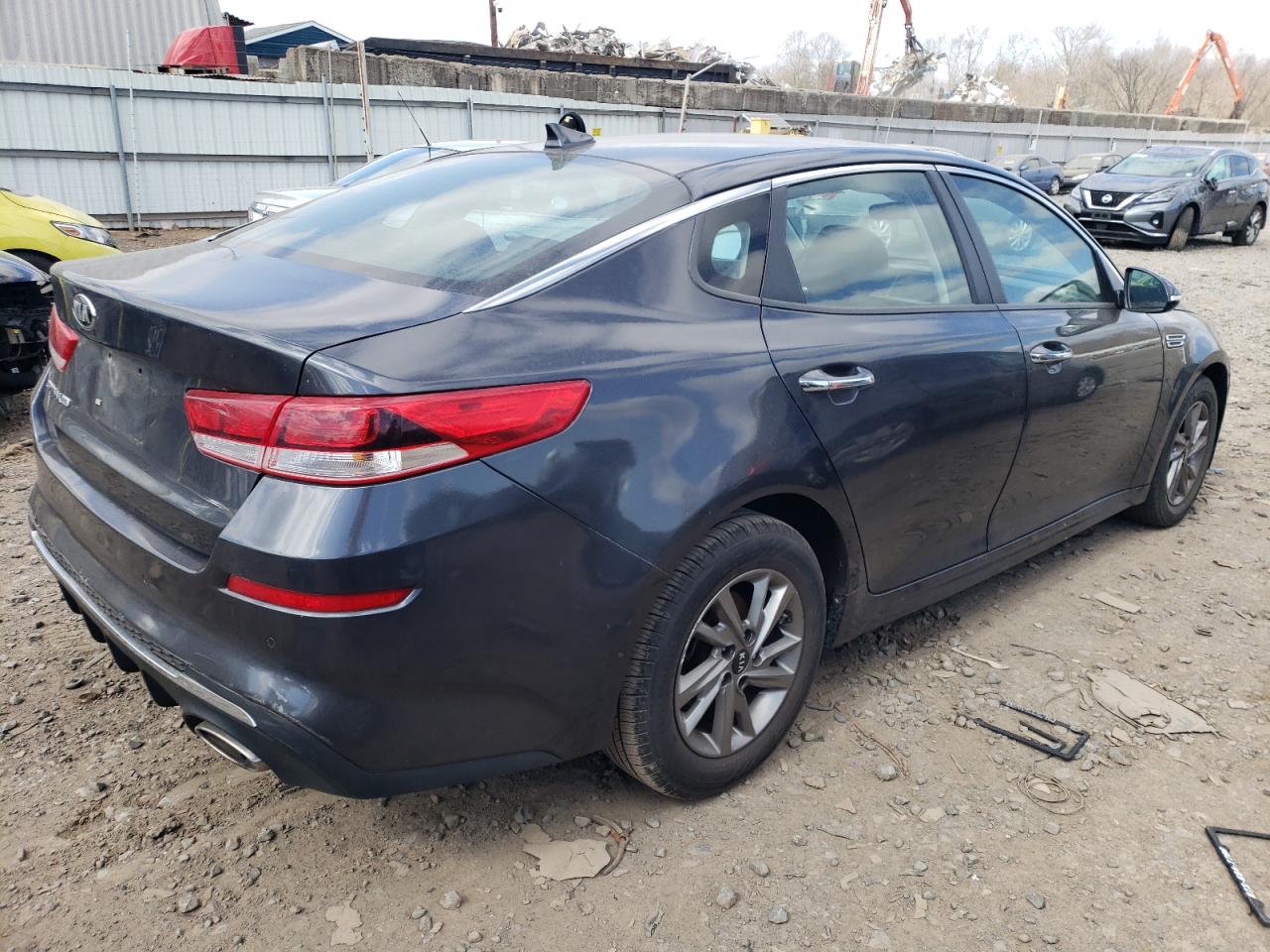 Photo 2 VIN: 5XXGT4L31KG295257 - KIA OPTIMA 