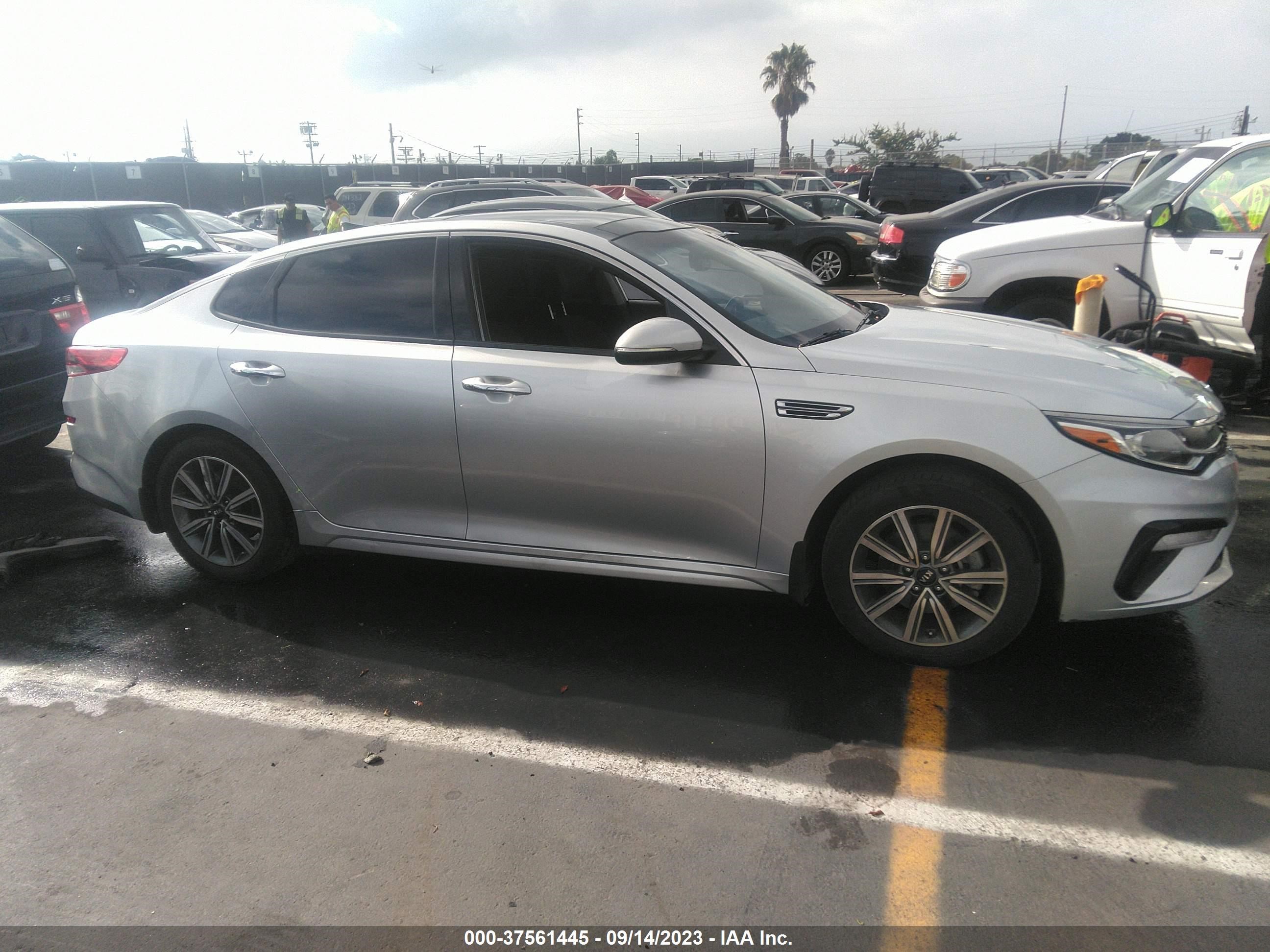 Photo 11 VIN: 5XXGT4L31KG310565 - KIA OPTIMA 