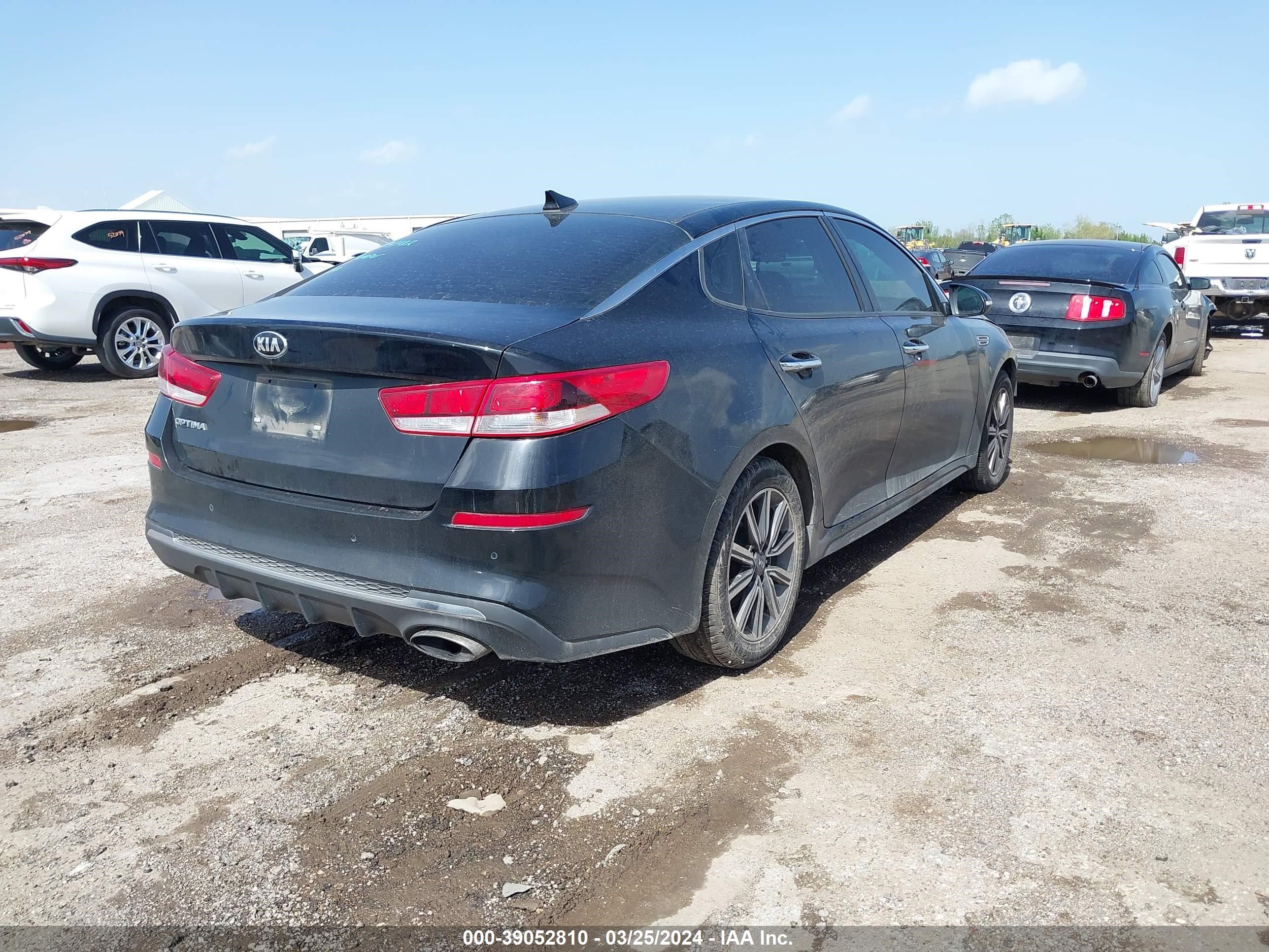 Photo 3 VIN: 5XXGT4L31KG346630 - KIA OPTIMA 