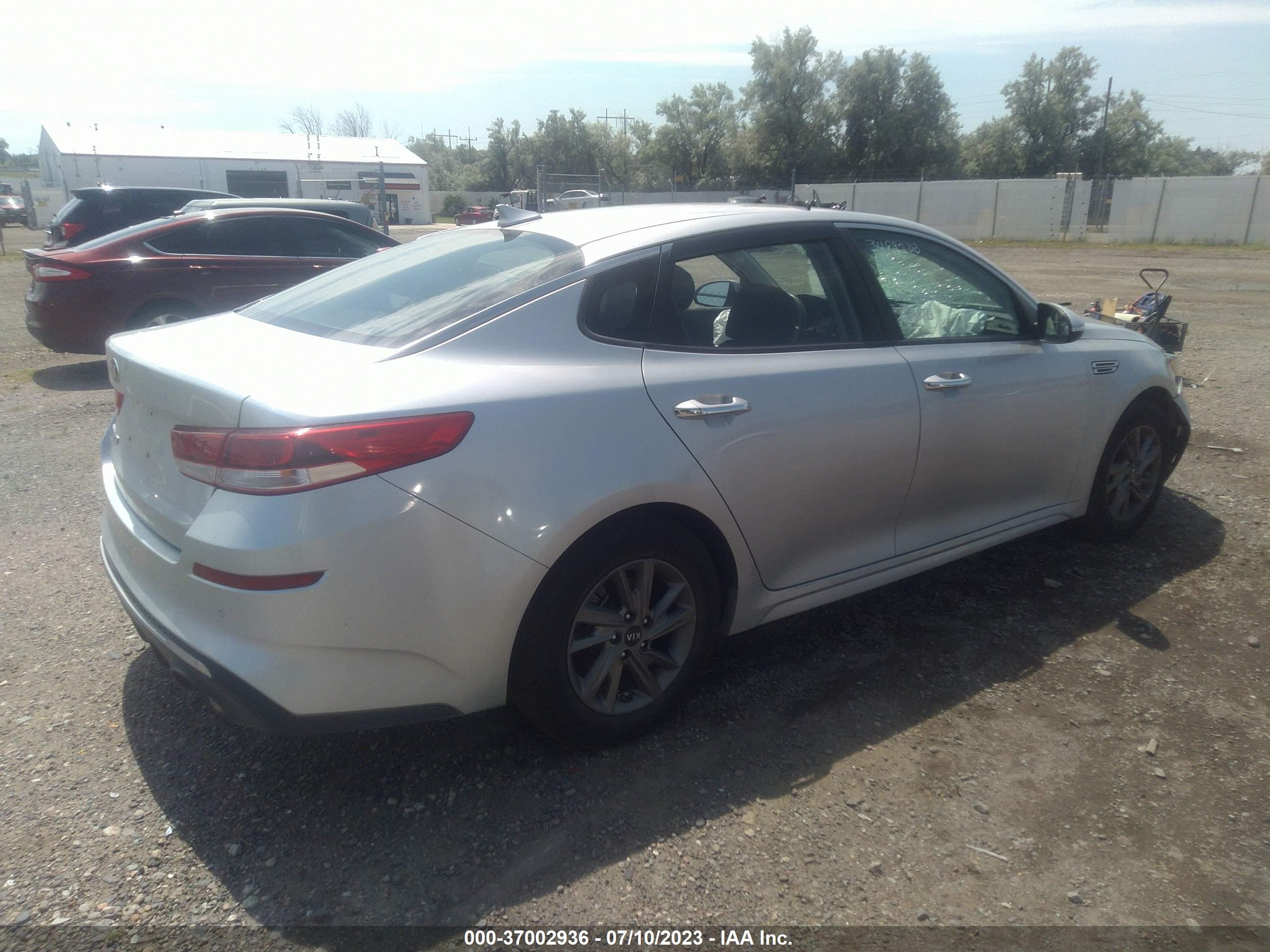 Photo 3 VIN: 5XXGT4L31KG346885 - KIA OPTIMA 