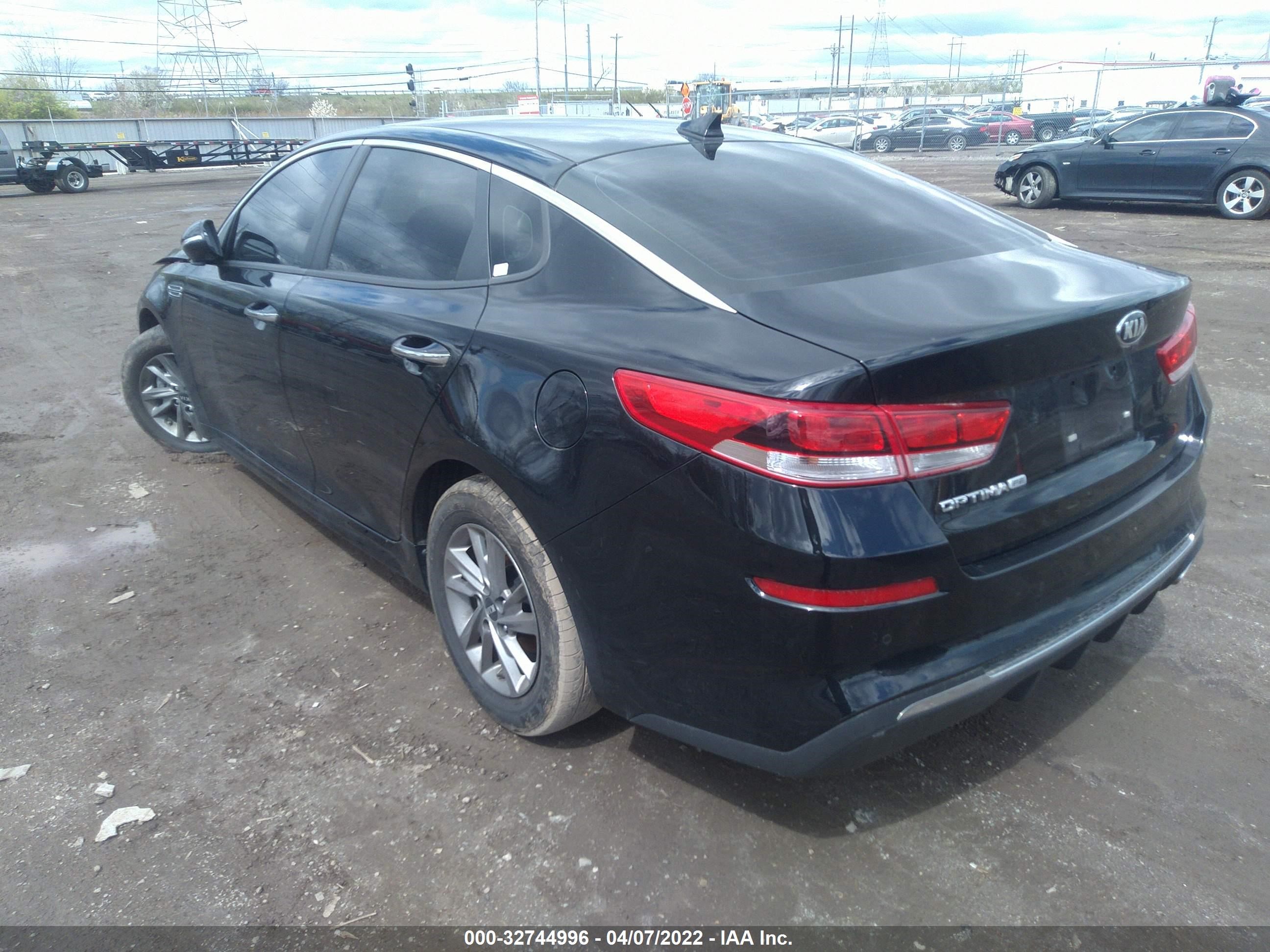 Photo 2 VIN: 5XXGT4L31KG359569 - KIA OPTIMA 