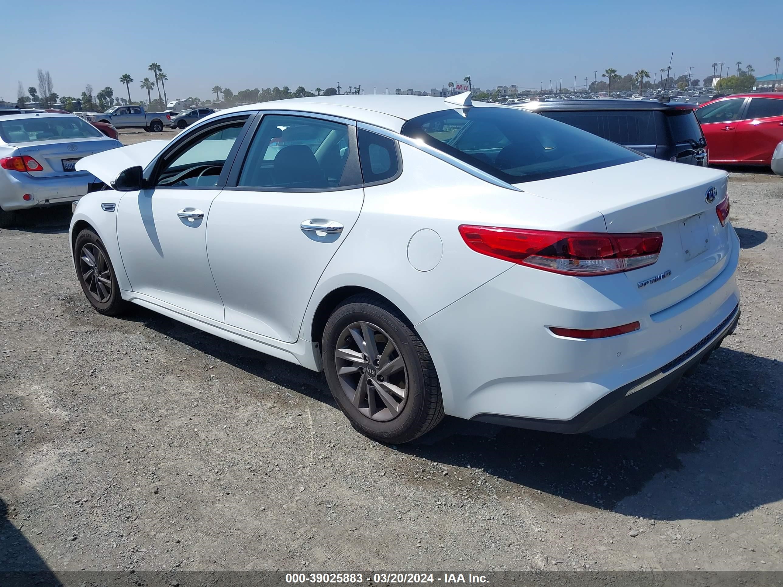 Photo 2 VIN: 5XXGT4L31LG393416 - KIA OPTIMA 