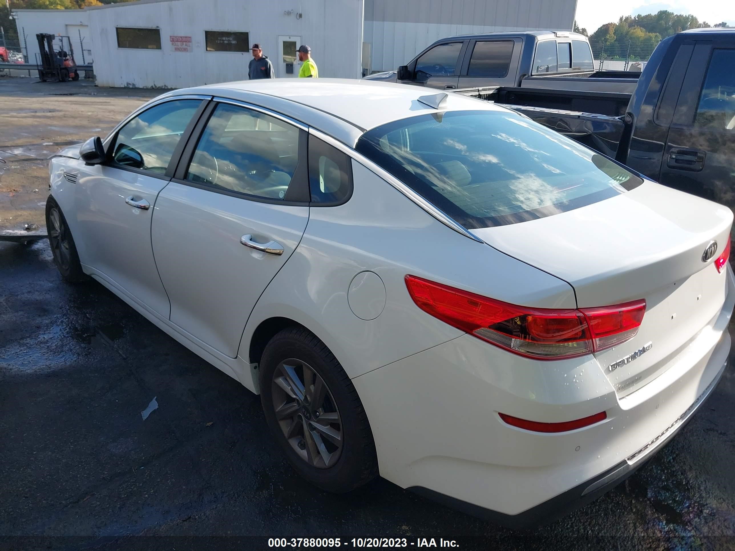 Photo 2 VIN: 5XXGT4L31LG429606 - KIA OPTIMA 