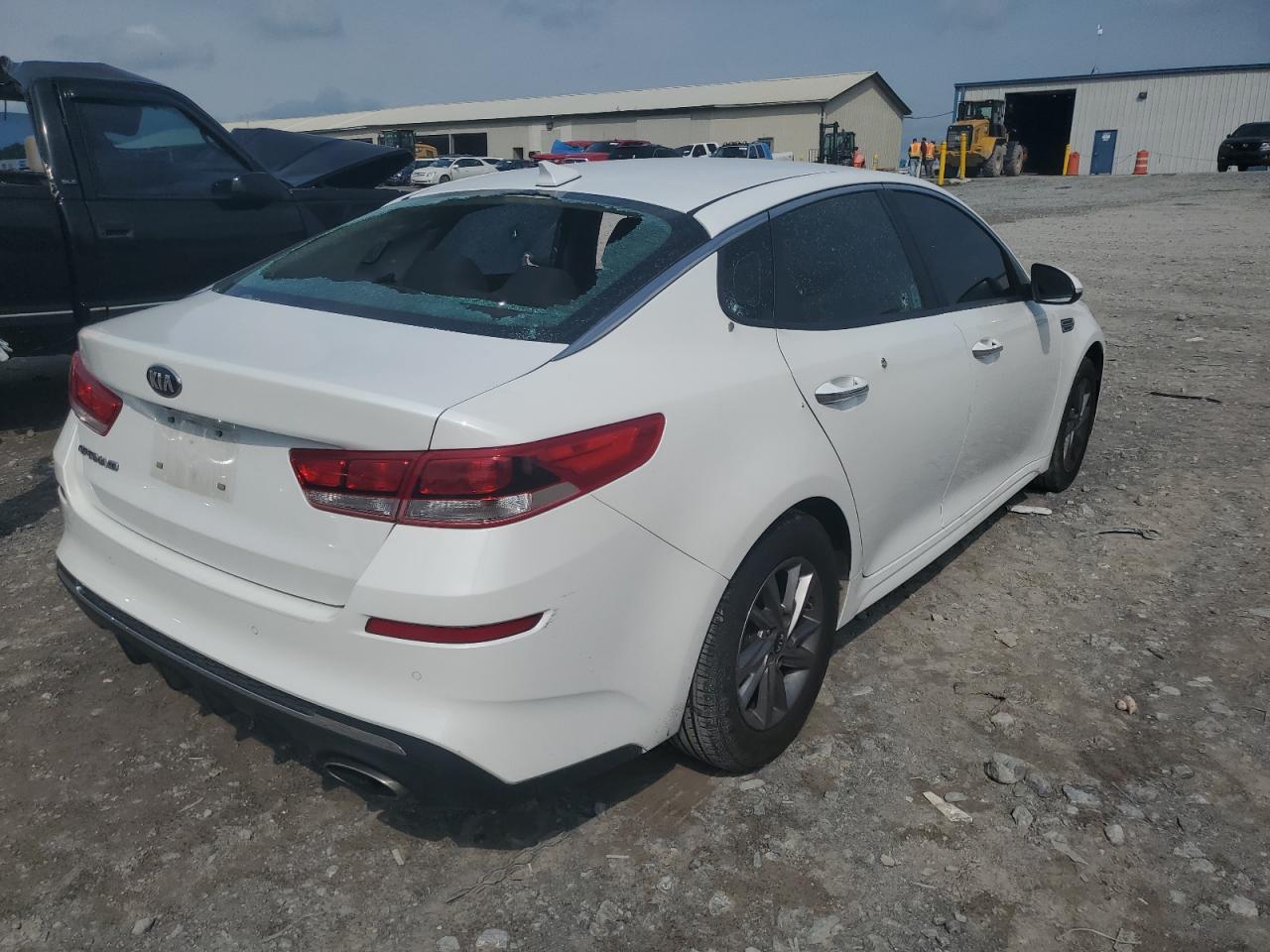 Photo 2 VIN: 5XXGT4L31LG440668 - KIA OPTIMA 