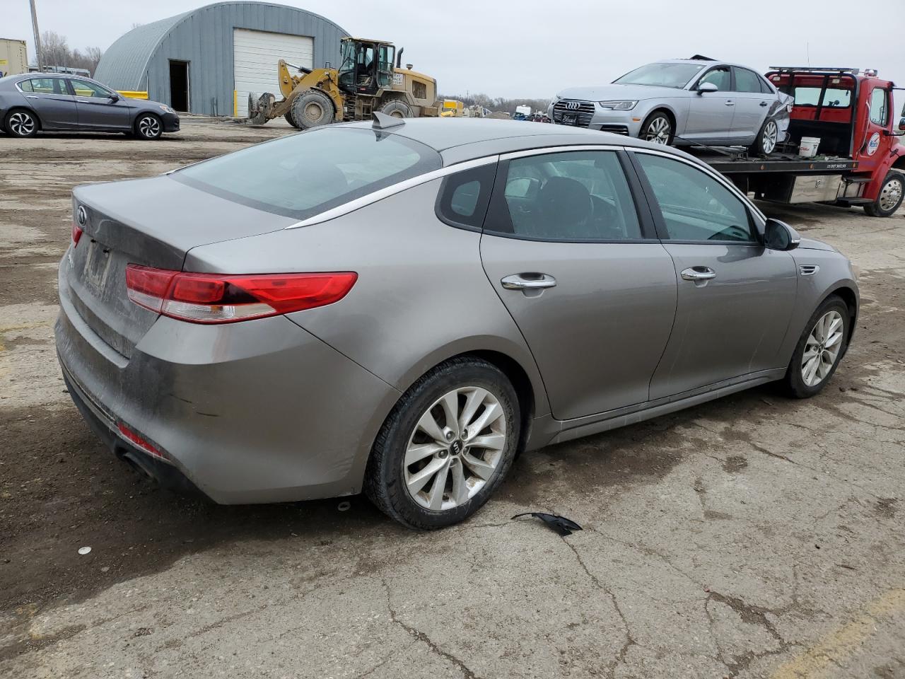 Photo 2 VIN: 5XXGT4L32GG036378 - KIA OPTIMA 