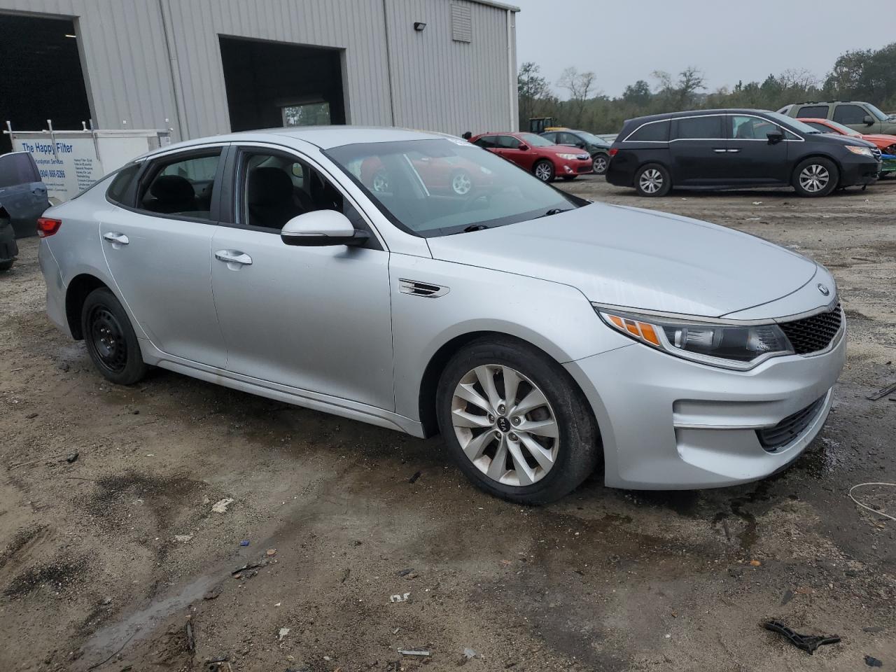 Photo 3 VIN: 5XXGT4L32GG037613 - KIA OPTIMA 