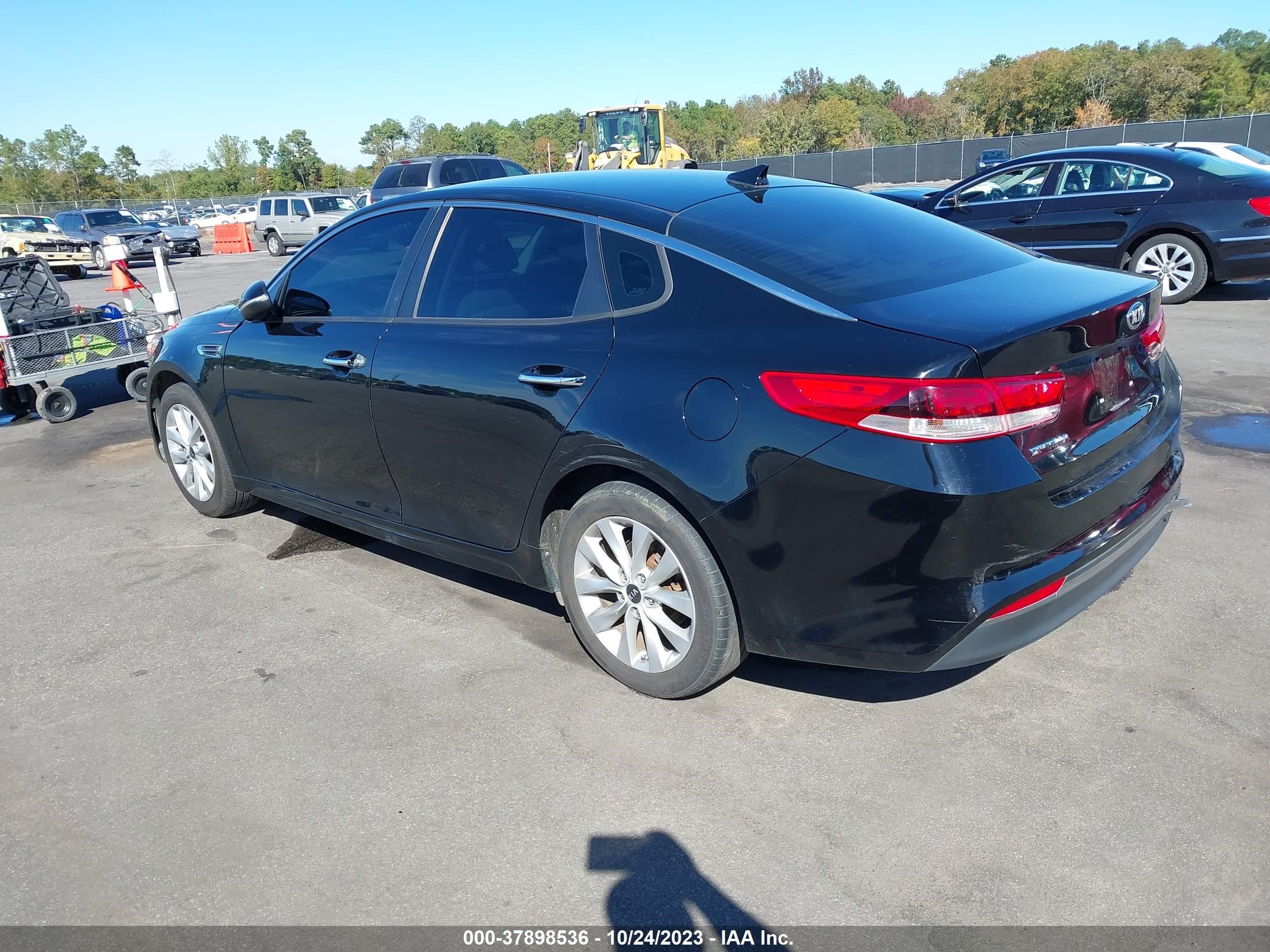 Photo 2 VIN: 5XXGT4L32HG123859 - KIA OPTIMA 