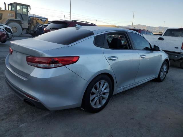 Photo 2 VIN: 5XXGT4L32HG139513 - KIA OPTIMA 