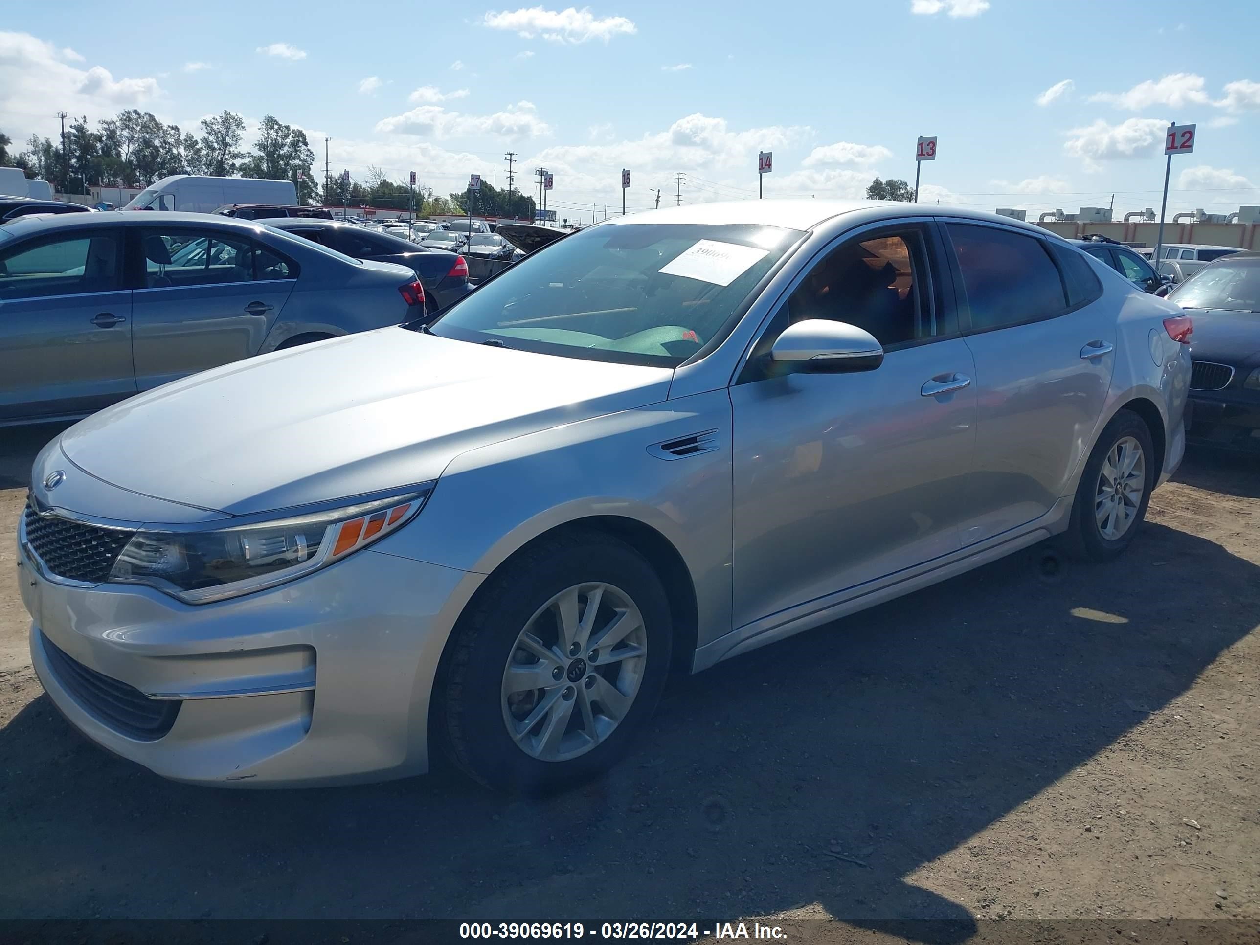 Photo 1 VIN: 5XXGT4L32HG148812 - KIA OPTIMA 