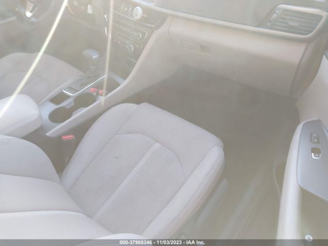 Photo 4 VIN: 5XXGT4L32JG209419 - KIA OPTIMA 