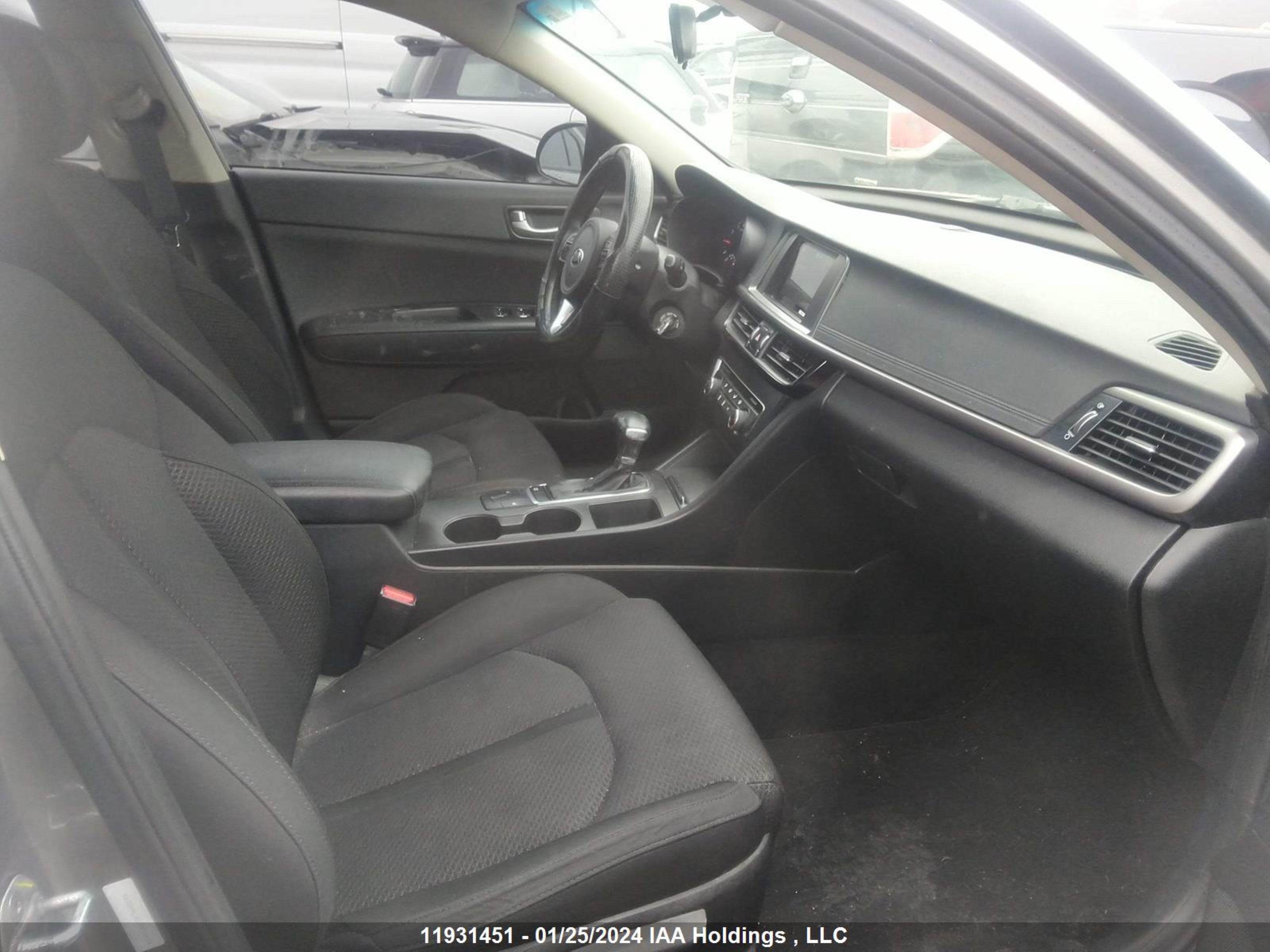 Photo 4 VIN: 5XXGT4L32JG210652 - KIA OPTIMA 