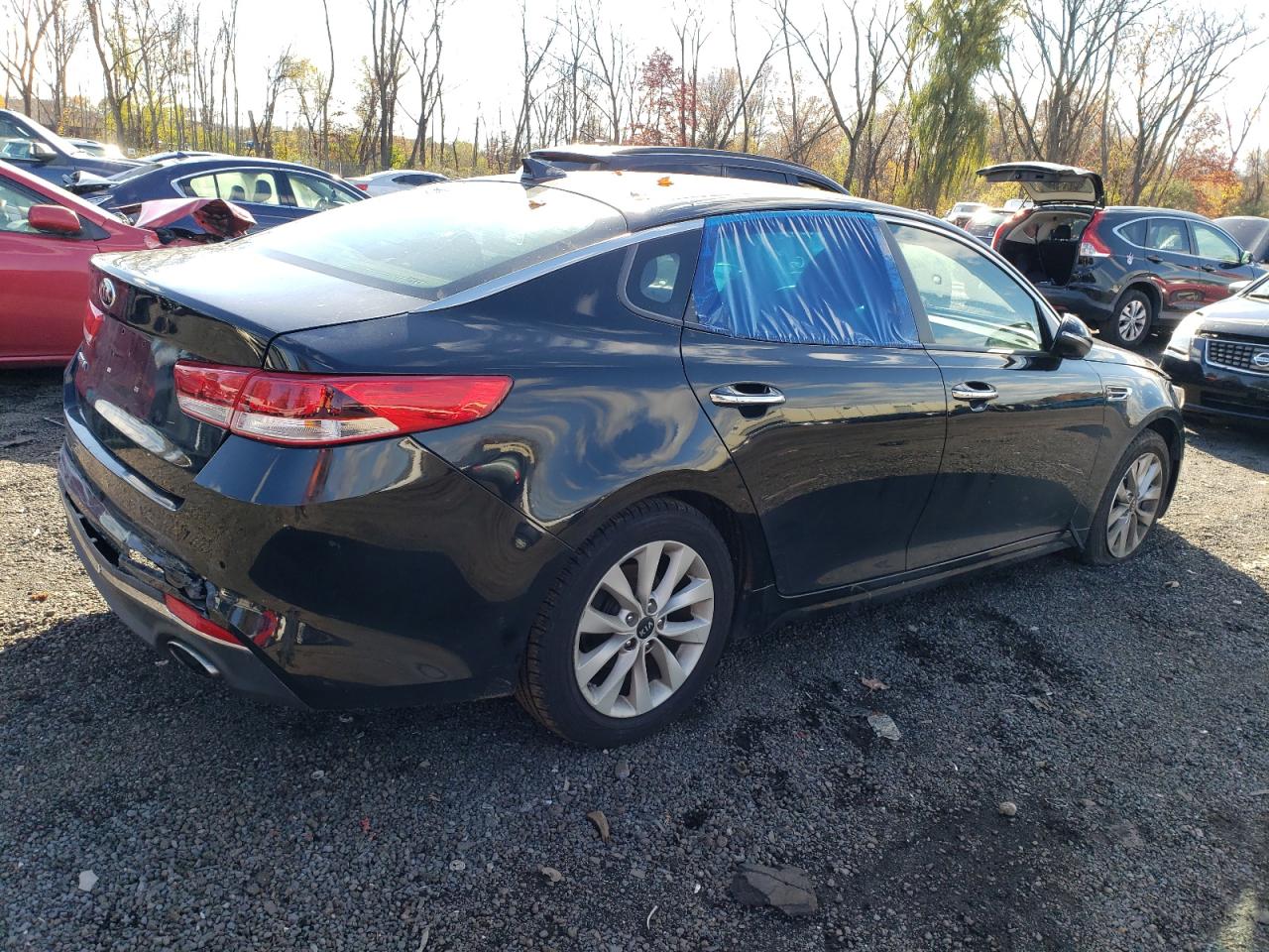 Photo 2 VIN: 5XXGT4L32JG253839 - KIA OPTIMA 