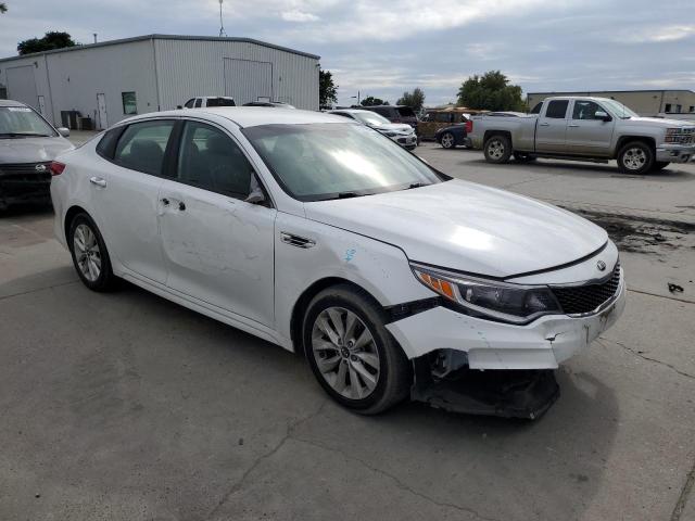 Photo 3 VIN: 5XXGT4L32JG262296 - KIA OPTIMA 