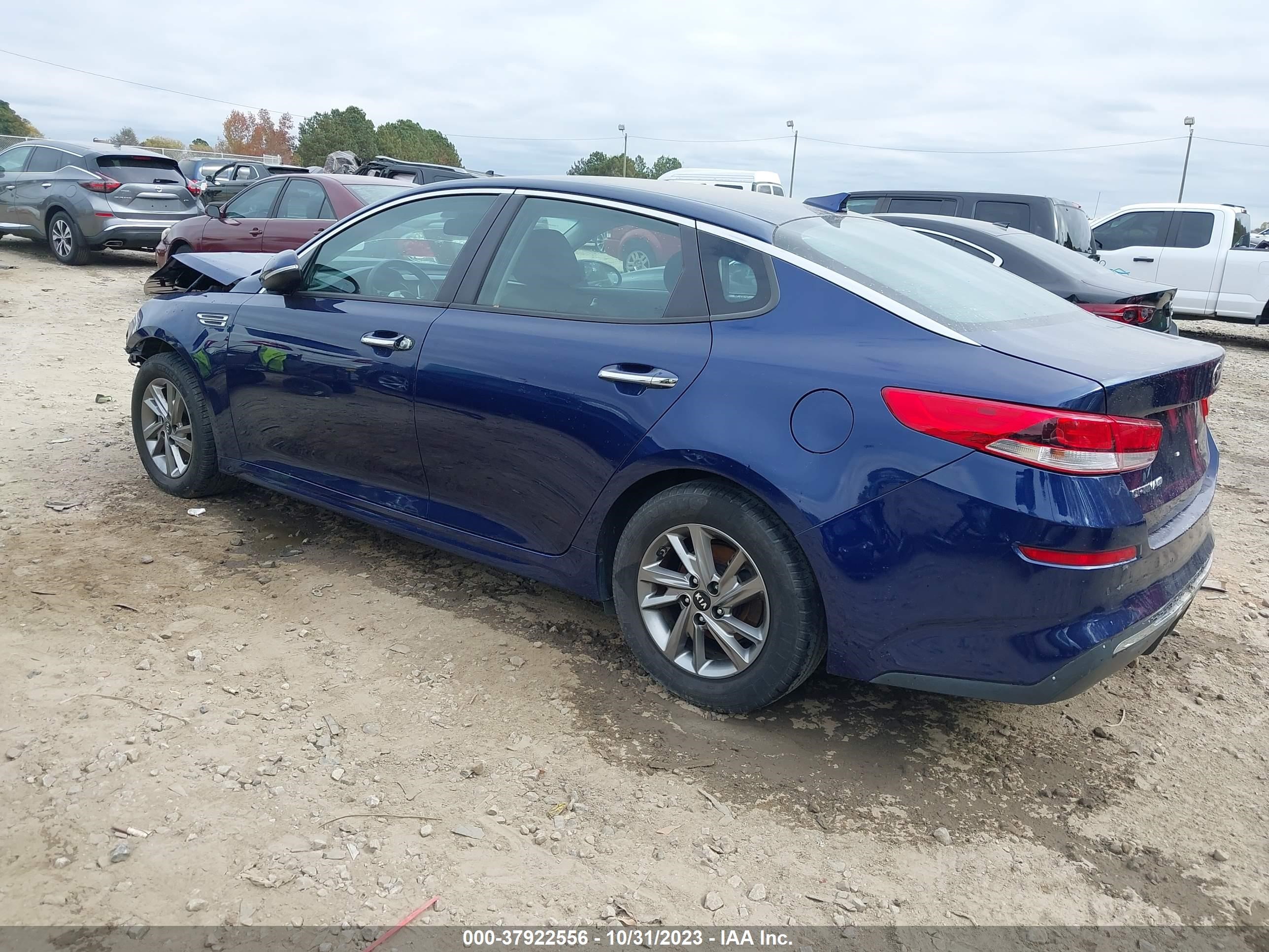 Photo 2 VIN: 5XXGT4L32KG334230 - KIA OPTIMA 