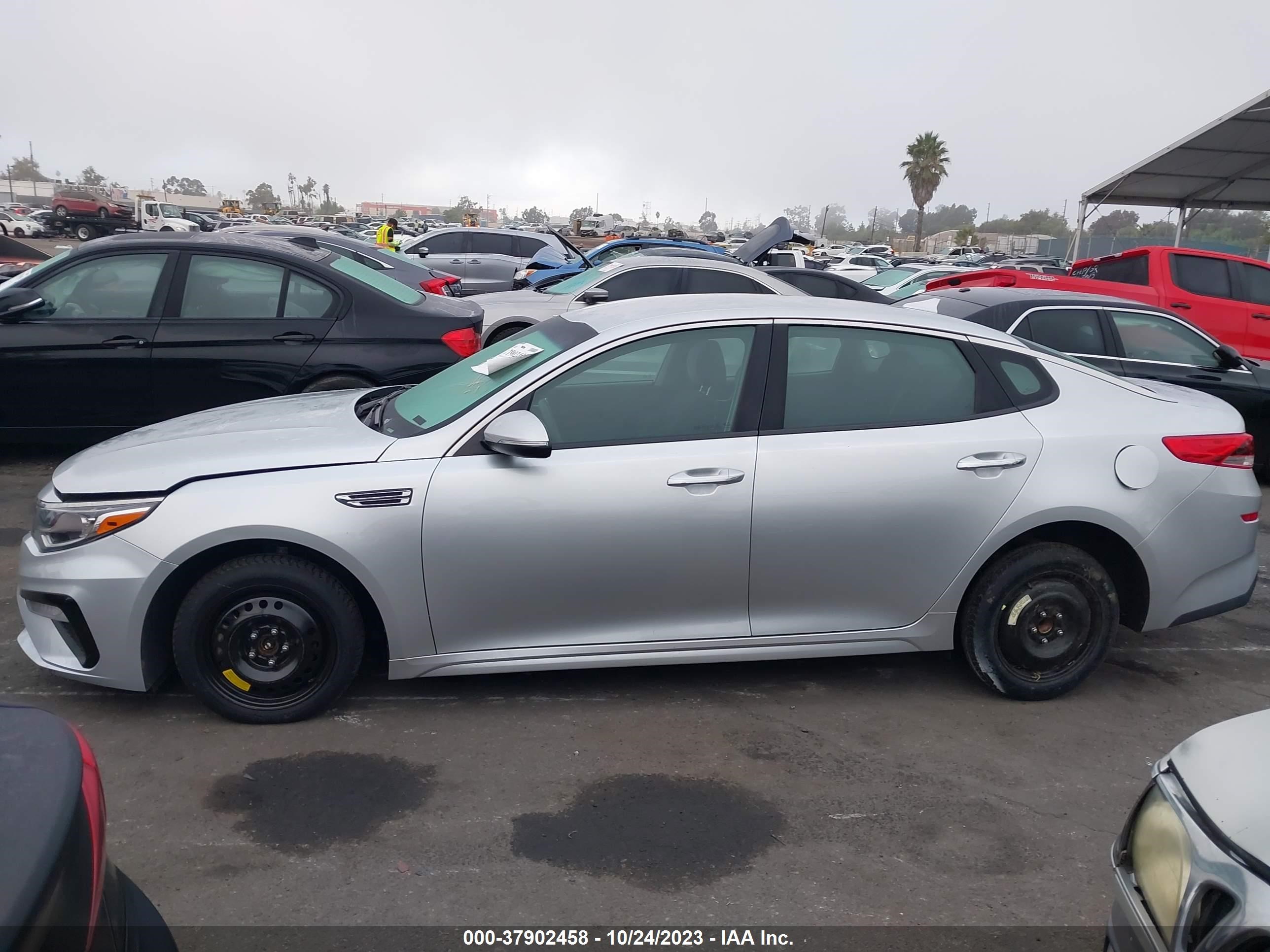 Photo 12 VIN: 5XXGT4L32KG337404 - KIA OPTIMA 