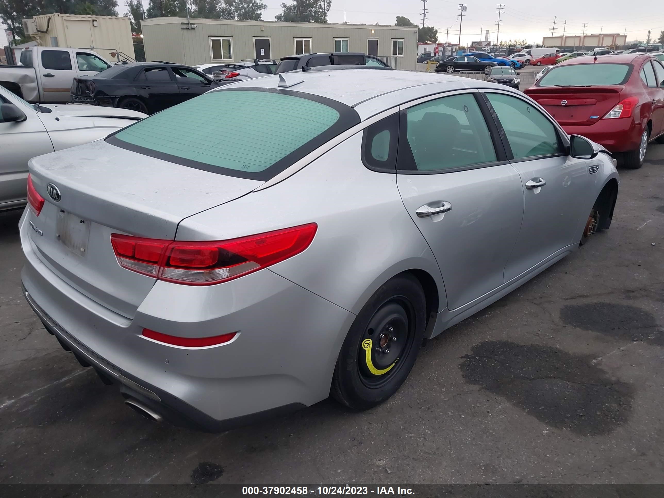 Photo 3 VIN: 5XXGT4L32KG337404 - KIA OPTIMA 