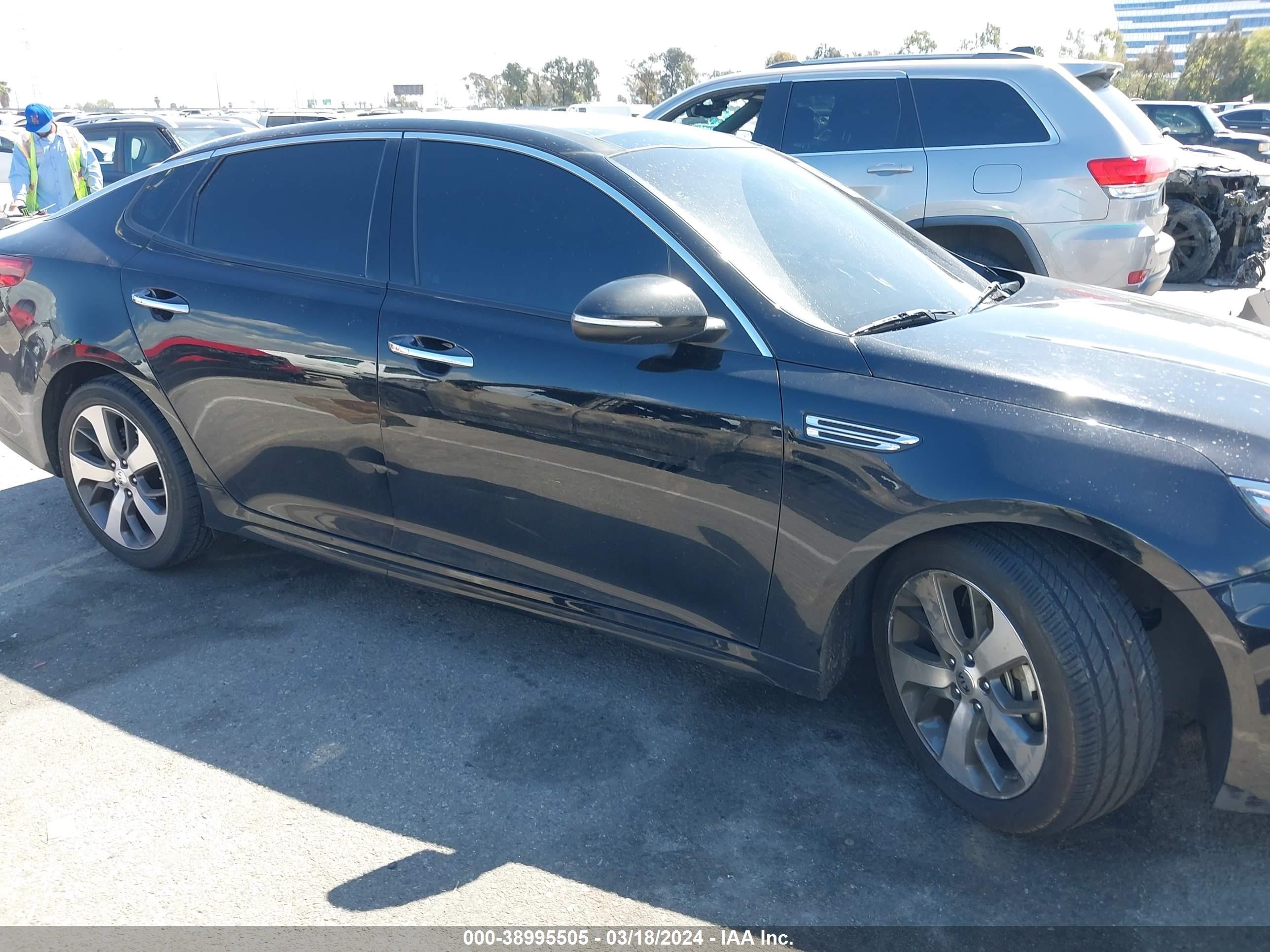 Photo 12 VIN: 5XXGT4L32KG369219 - KIA OPTIMA 