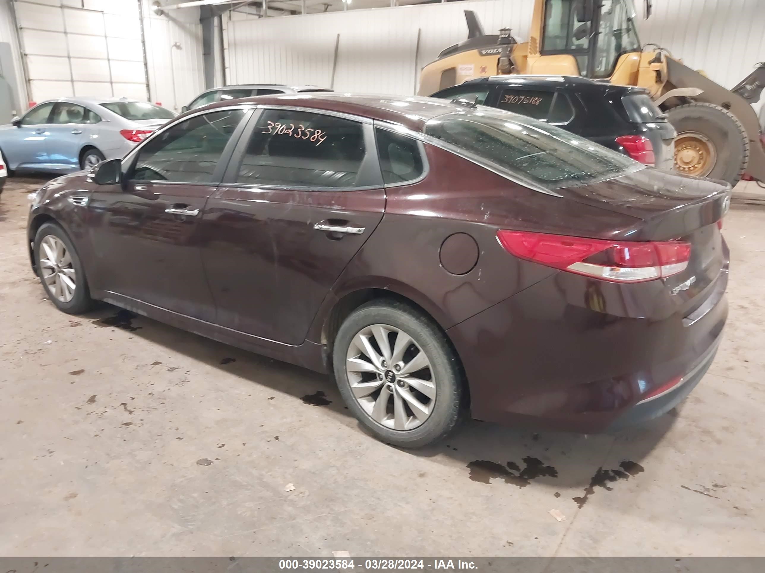 Photo 2 VIN: 5XXGT4L33GG024644 - KIA OPTIMA 