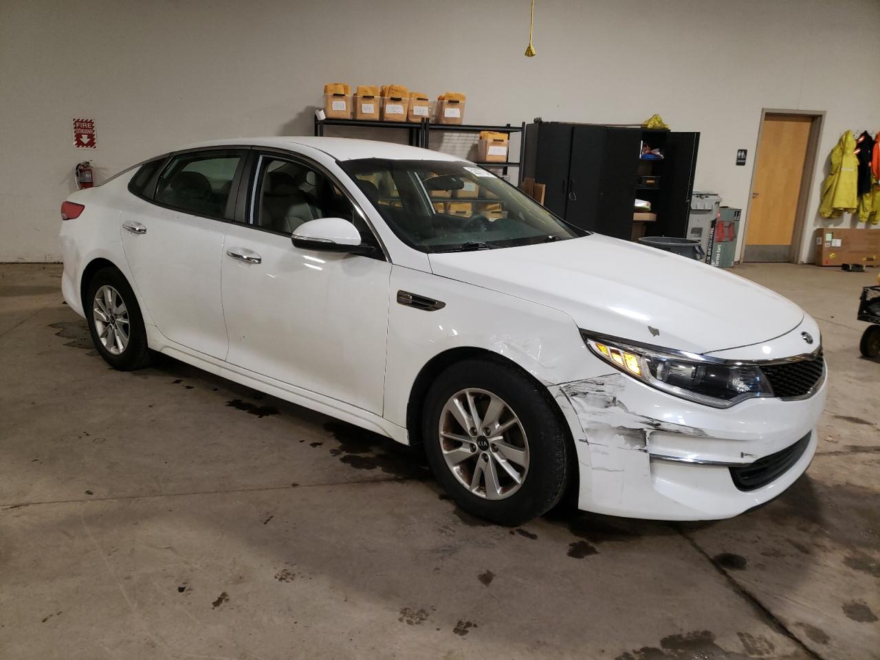 Photo 3 VIN: 5XXGT4L33GG057224 - KIA OPTIMA 