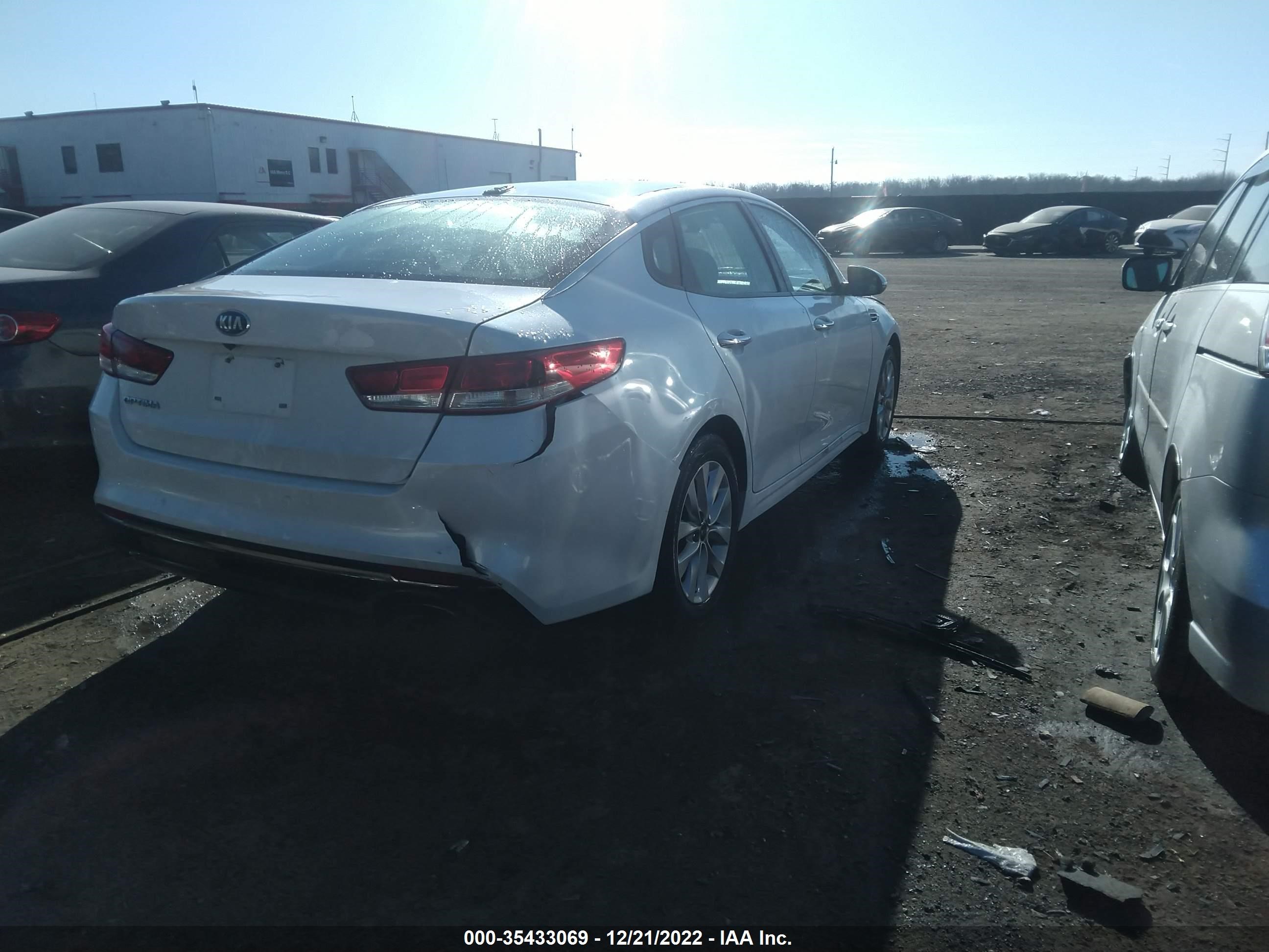 Photo 3 VIN: 5XXGT4L33GG059250 - KIA OPTIMA 