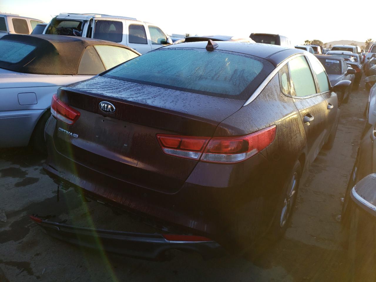 Photo 2 VIN: 5XXGT4L33GG090241 - KIA OPTIMA 