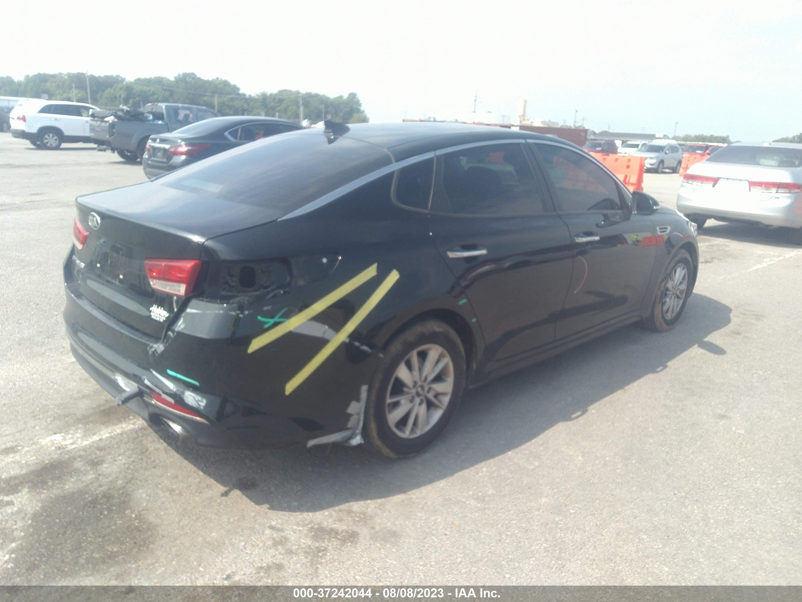 Photo 3 VIN: 5XXGT4L33GG104008 - KIA OPTIMA 