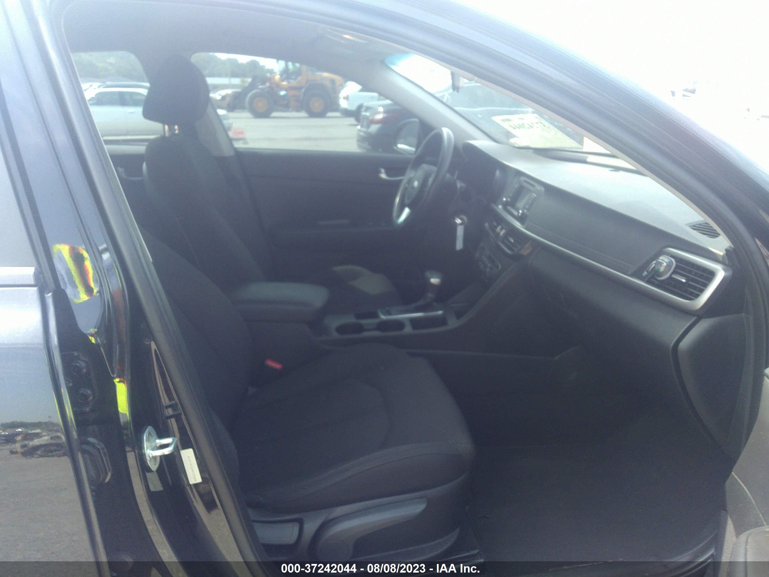 Photo 4 VIN: 5XXGT4L33GG104008 - KIA OPTIMA 