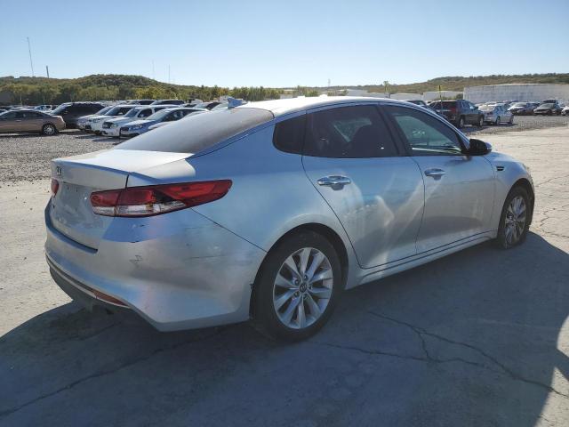 Photo 3 VIN: 5XXGT4L33HG140671 - KIA OPTIMA LX 