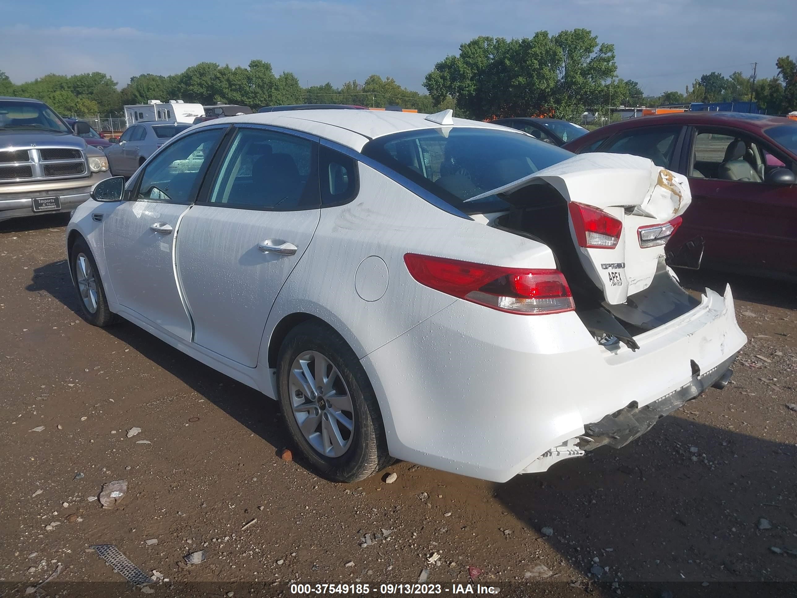 Photo 2 VIN: 5XXGT4L33JG179413 - KIA OPTIMA 