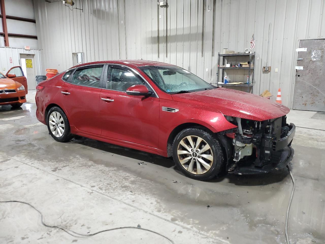 Photo 3 VIN: 5XXGT4L33JG195045 - KIA OPTIMA 