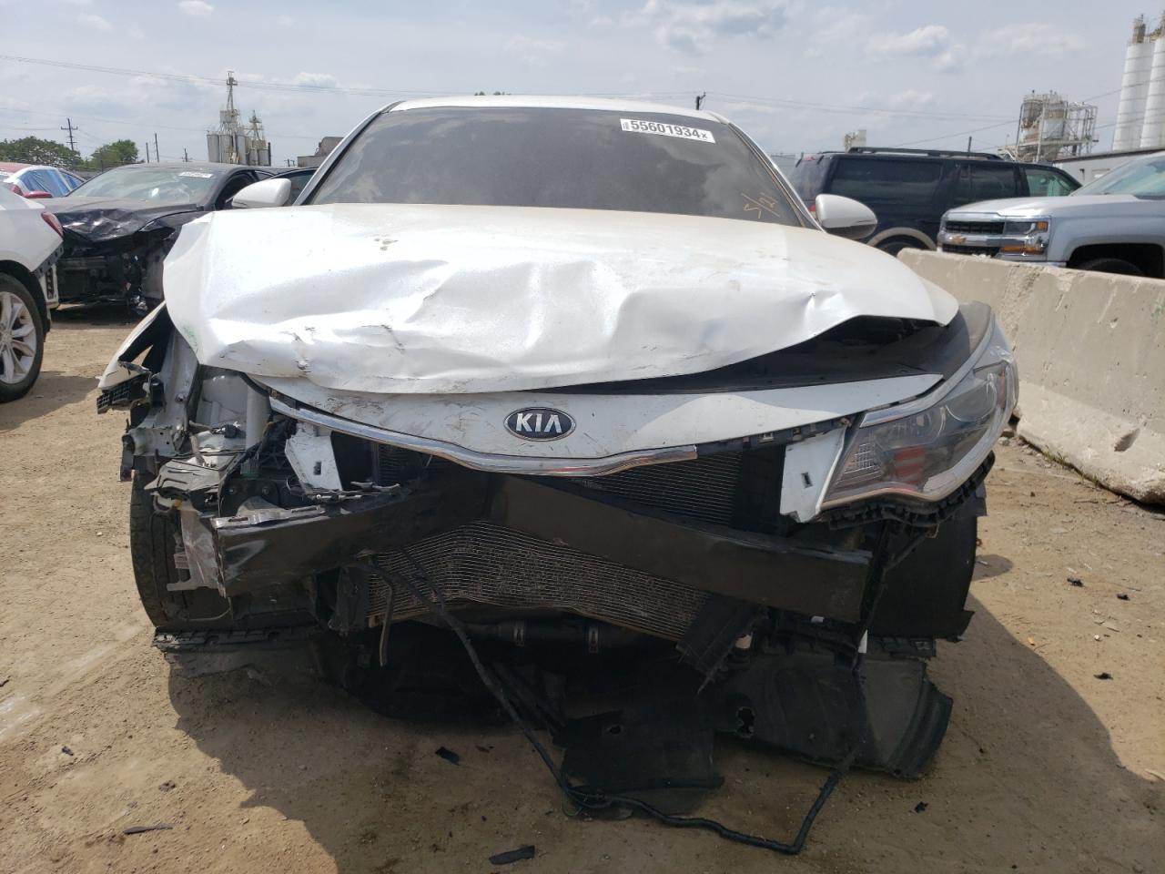 Photo 4 VIN: 5XXGT4L33JG222048 - KIA OPTIMA 