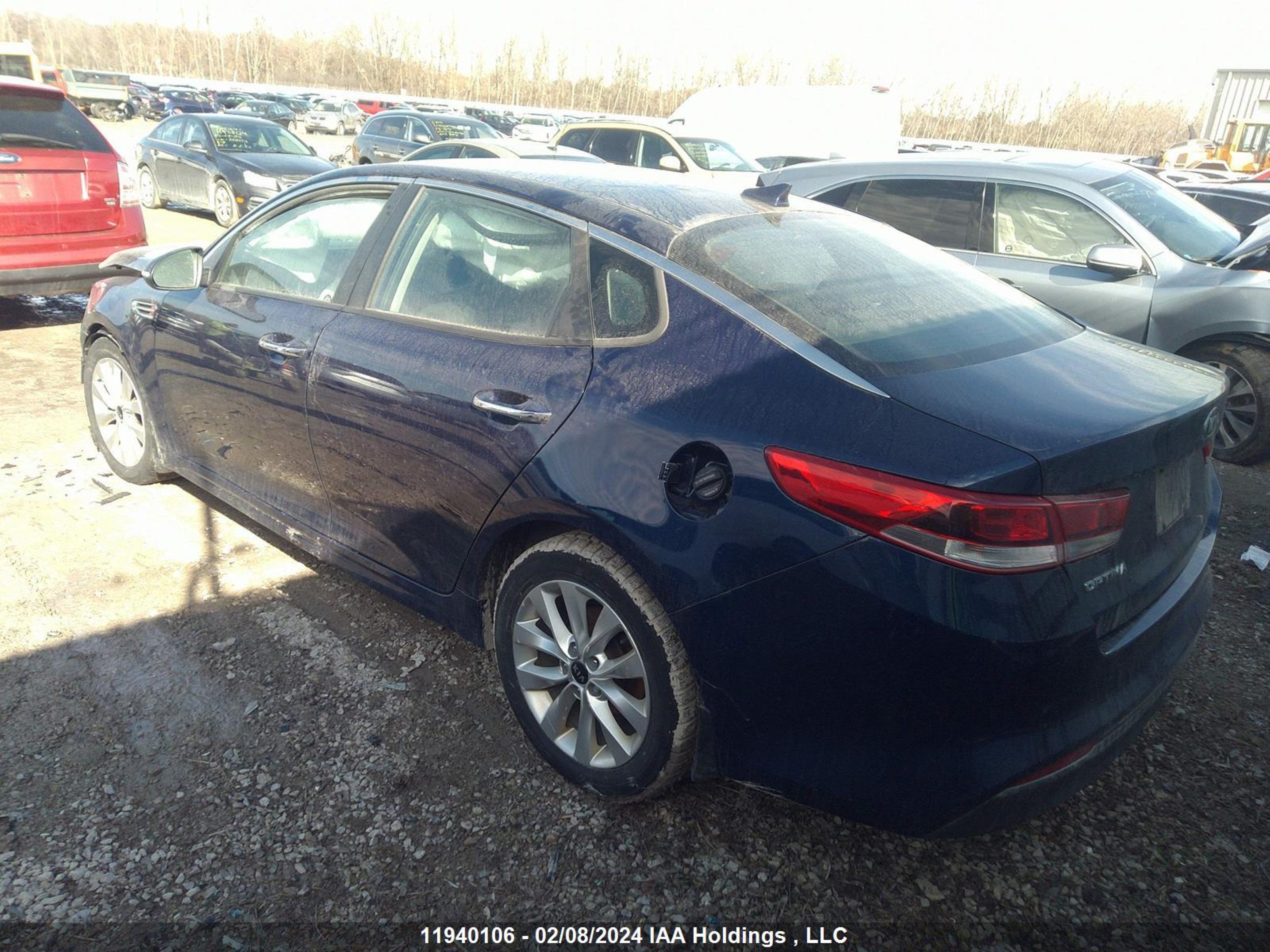 Photo 2 VIN: 5XXGT4L33JG250383 - KIA OPTIMA 