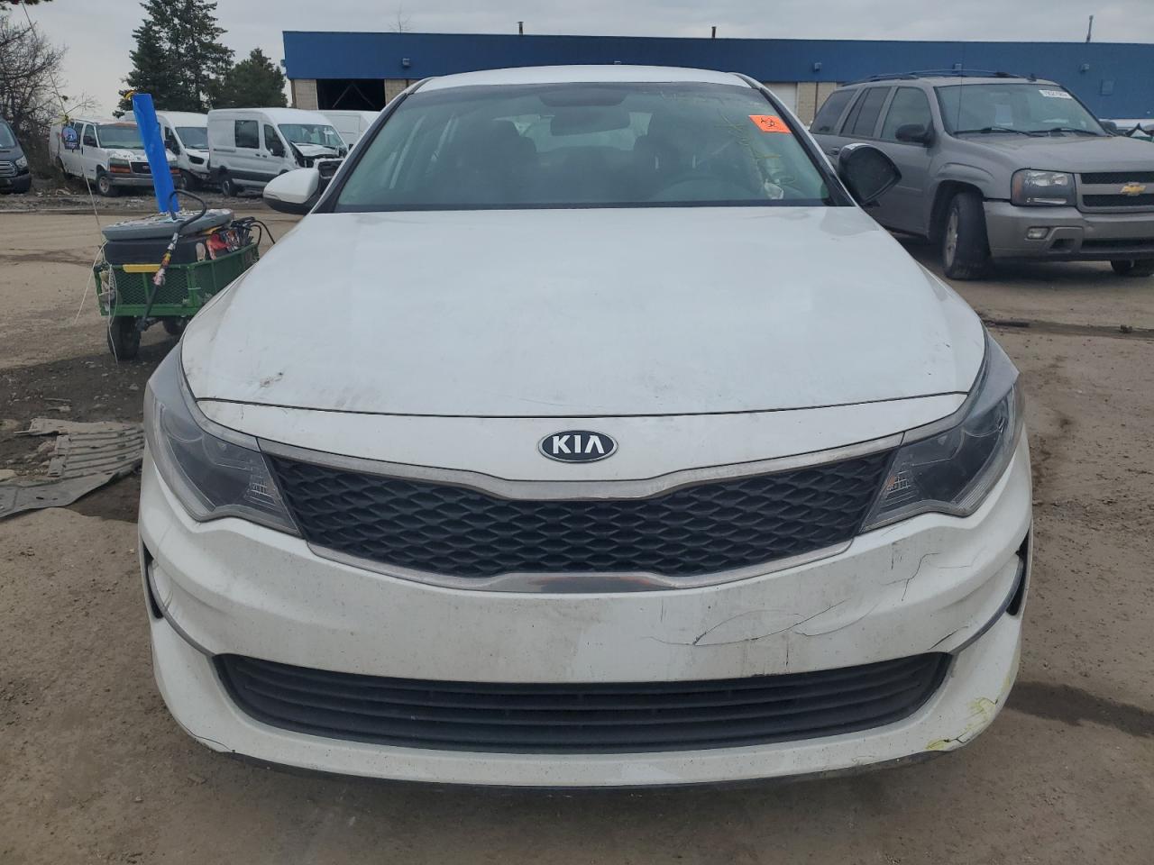 Photo 4 VIN: 5XXGT4L33JG261240 - KIA OPTIMA 