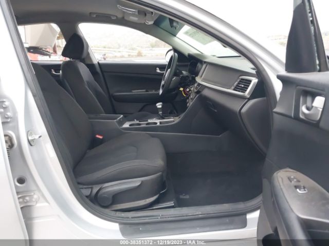 Photo 4 VIN: 5XXGT4L33KG348816 - KIA OPTIMA 