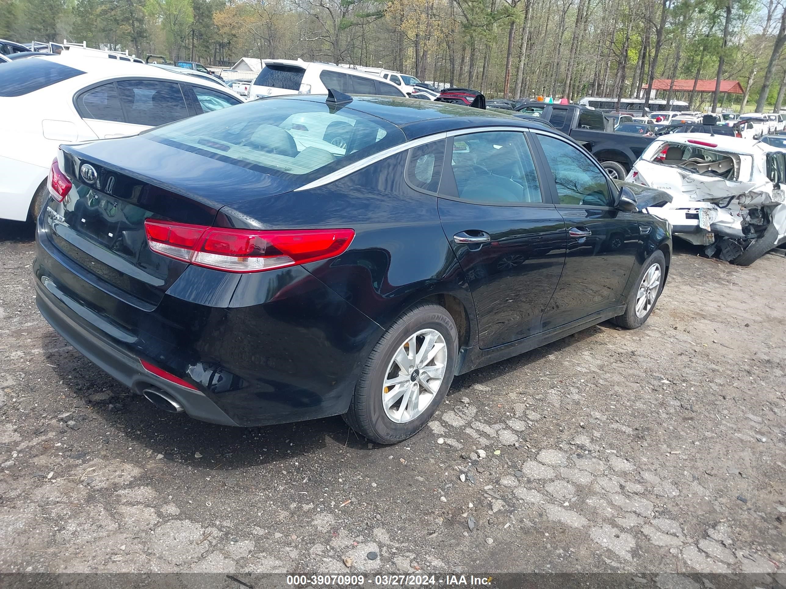 Photo 3 VIN: 5XXGT4L34HG175512 - KIA OPTIMA 