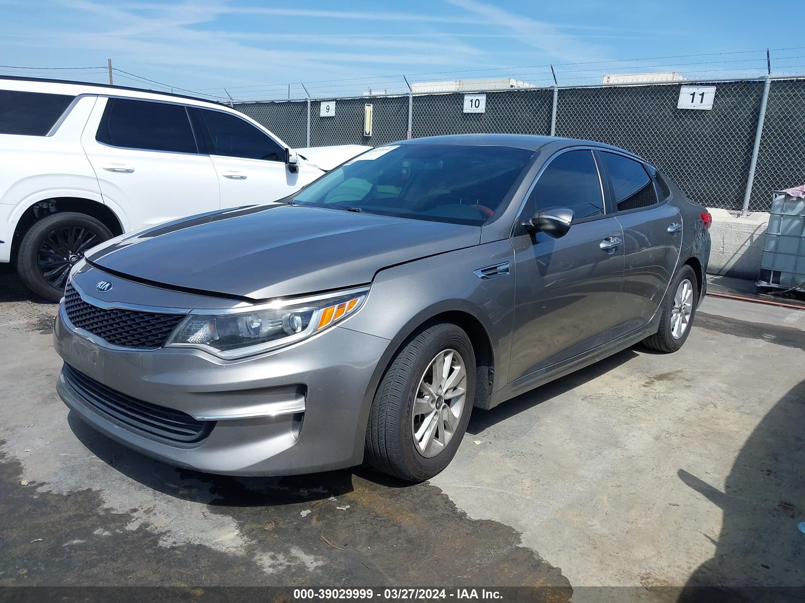 Photo 1 VIN: 5XXGT4L34JG222494 - KIA OPTIMA 