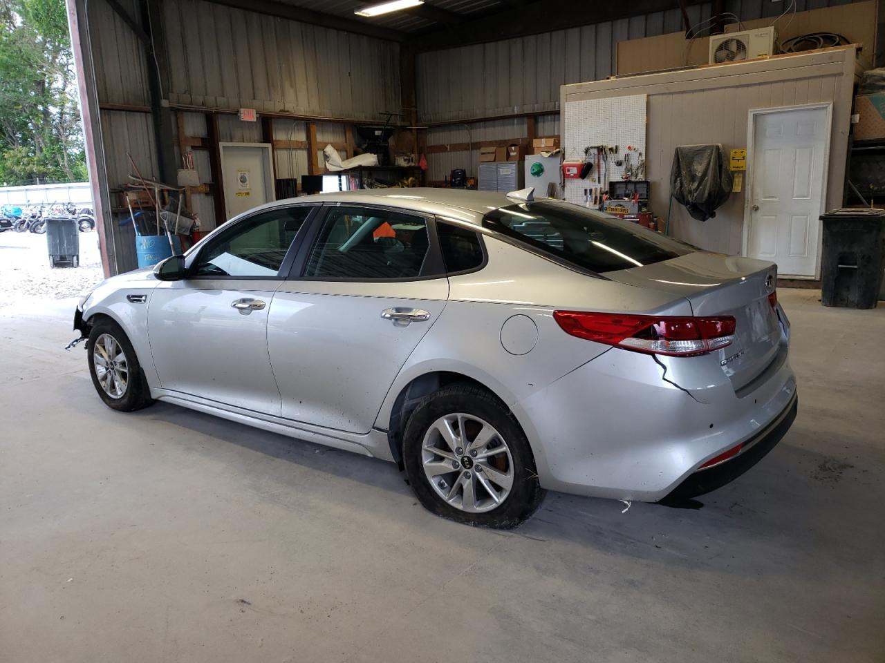 Photo 1 VIN: 5XXGT4L34JG228974 - KIA OPTIMA 