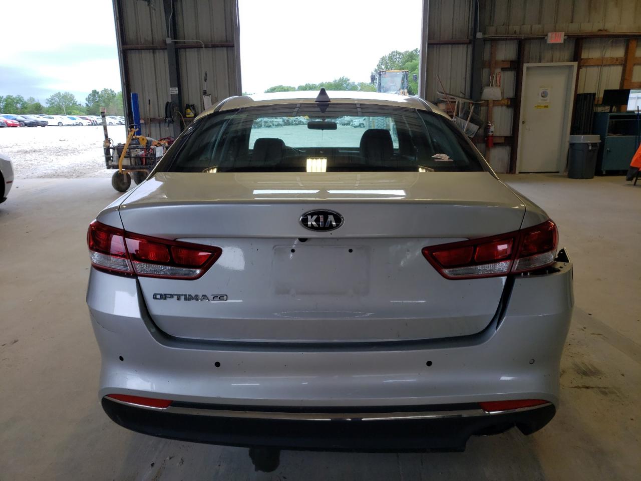 Photo 5 VIN: 5XXGT4L34JG228974 - KIA OPTIMA 