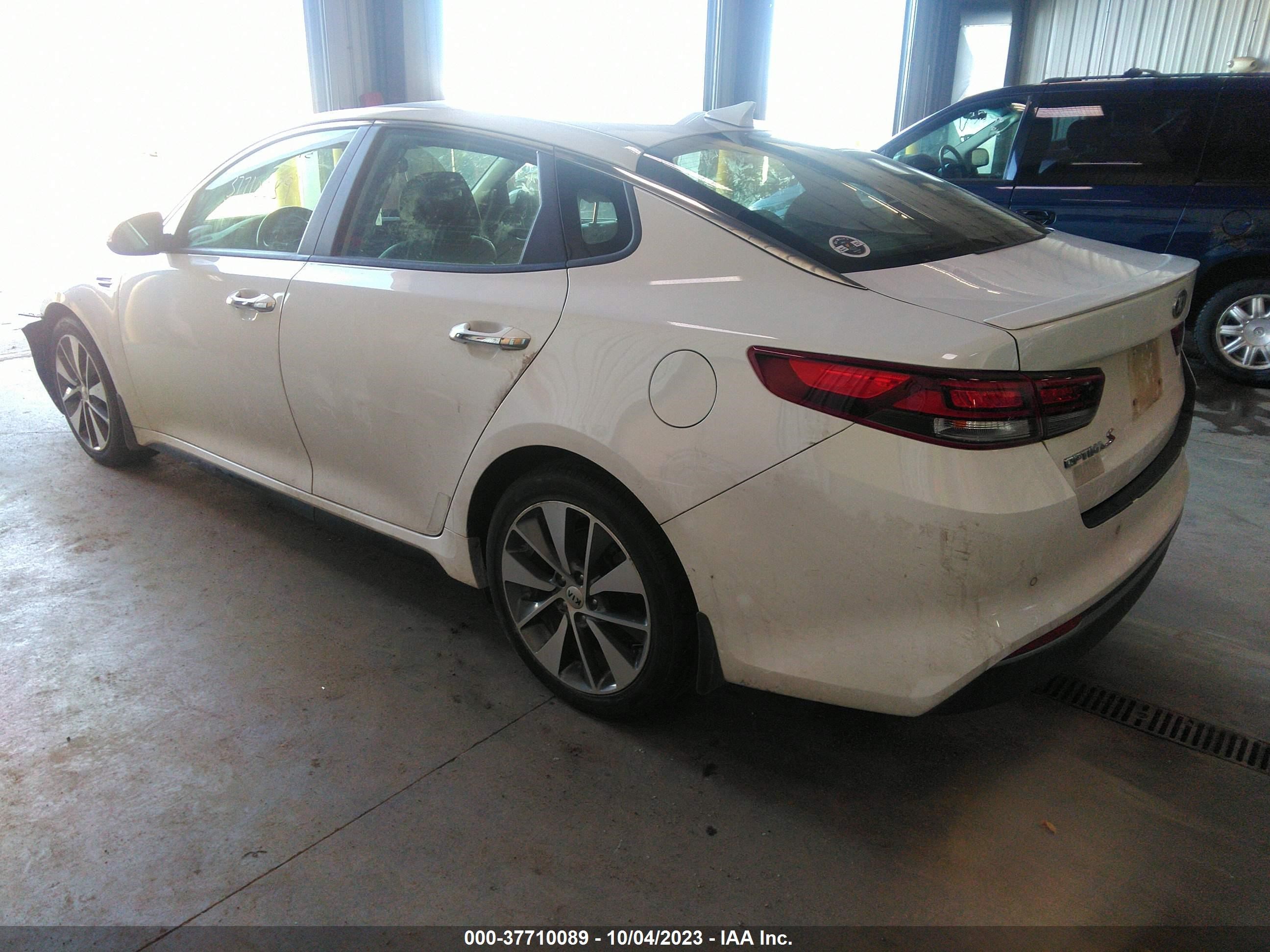 Photo 2 VIN: 5XXGT4L34JG250537 - KIA OPTIMA 