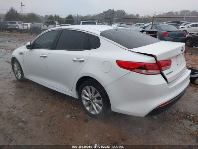 Photo 2 VIN: 5XXGT4L34JG257424 - KIA OPTIMA 