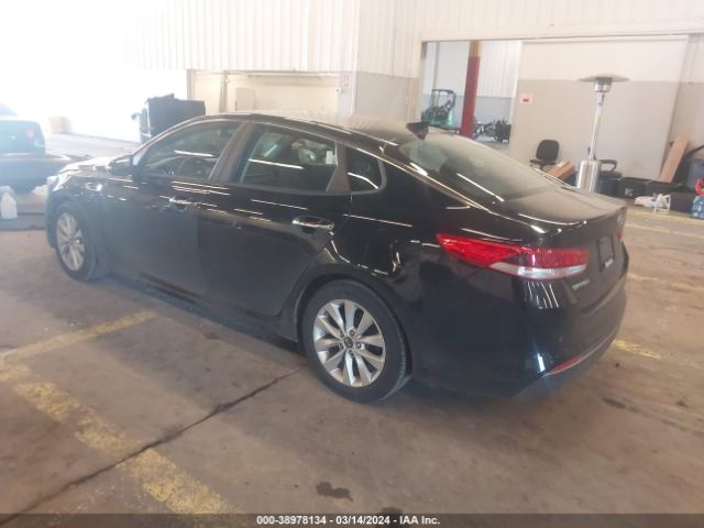 Photo 2 VIN: 5XXGT4L34JG262588 - KIA OPTIMA 