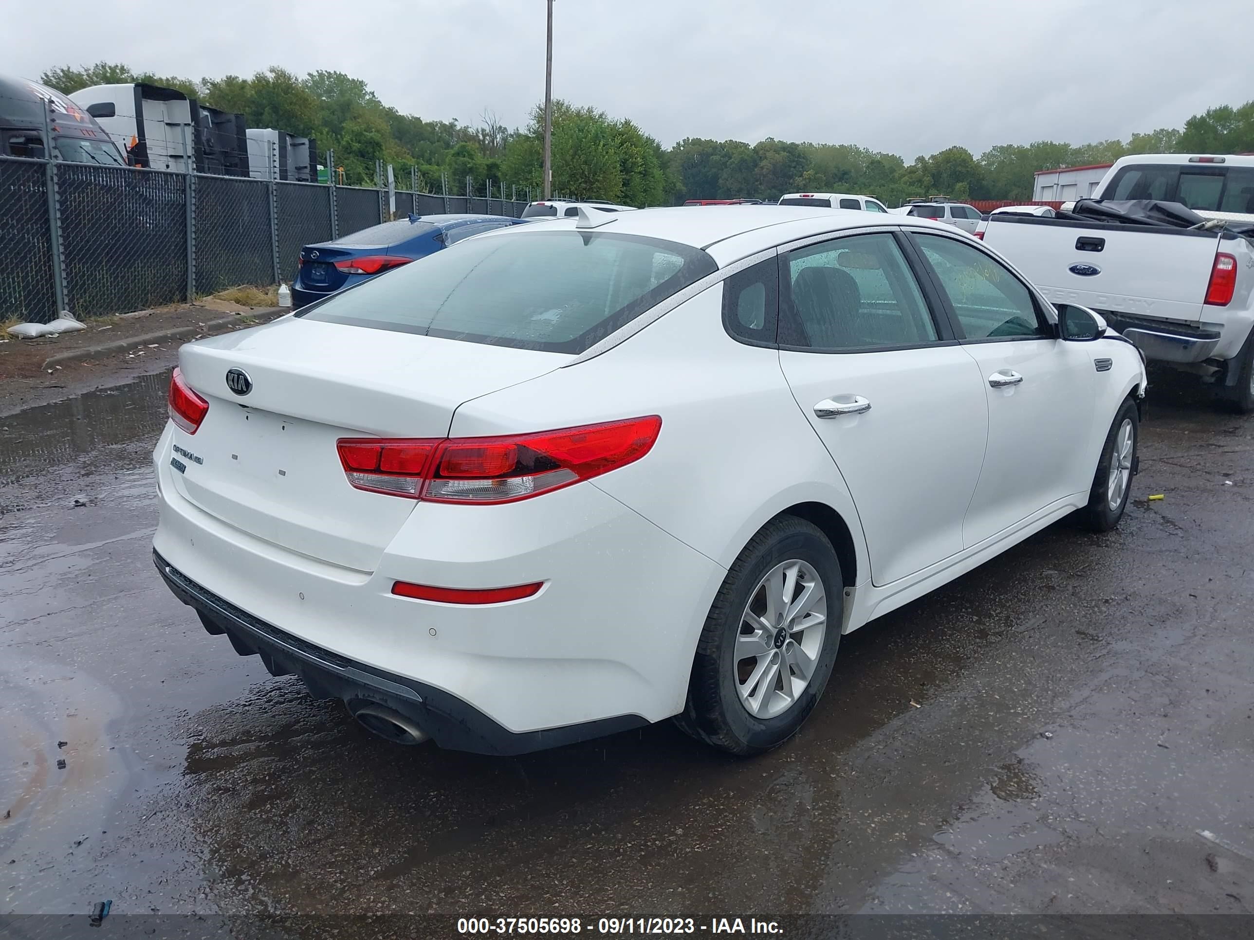 Photo 3 VIN: 5XXGT4L34KG278887 - KIA OPTIMA 