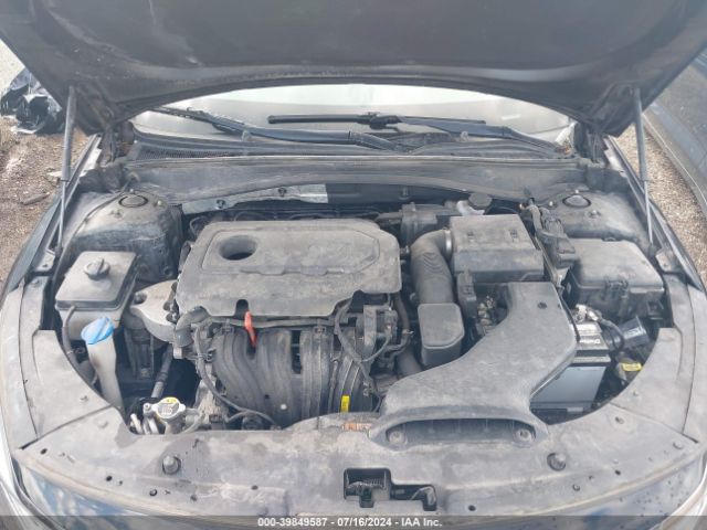 Photo 9 VIN: 5XXGT4L34KG348789 - KIA OPTIMA 