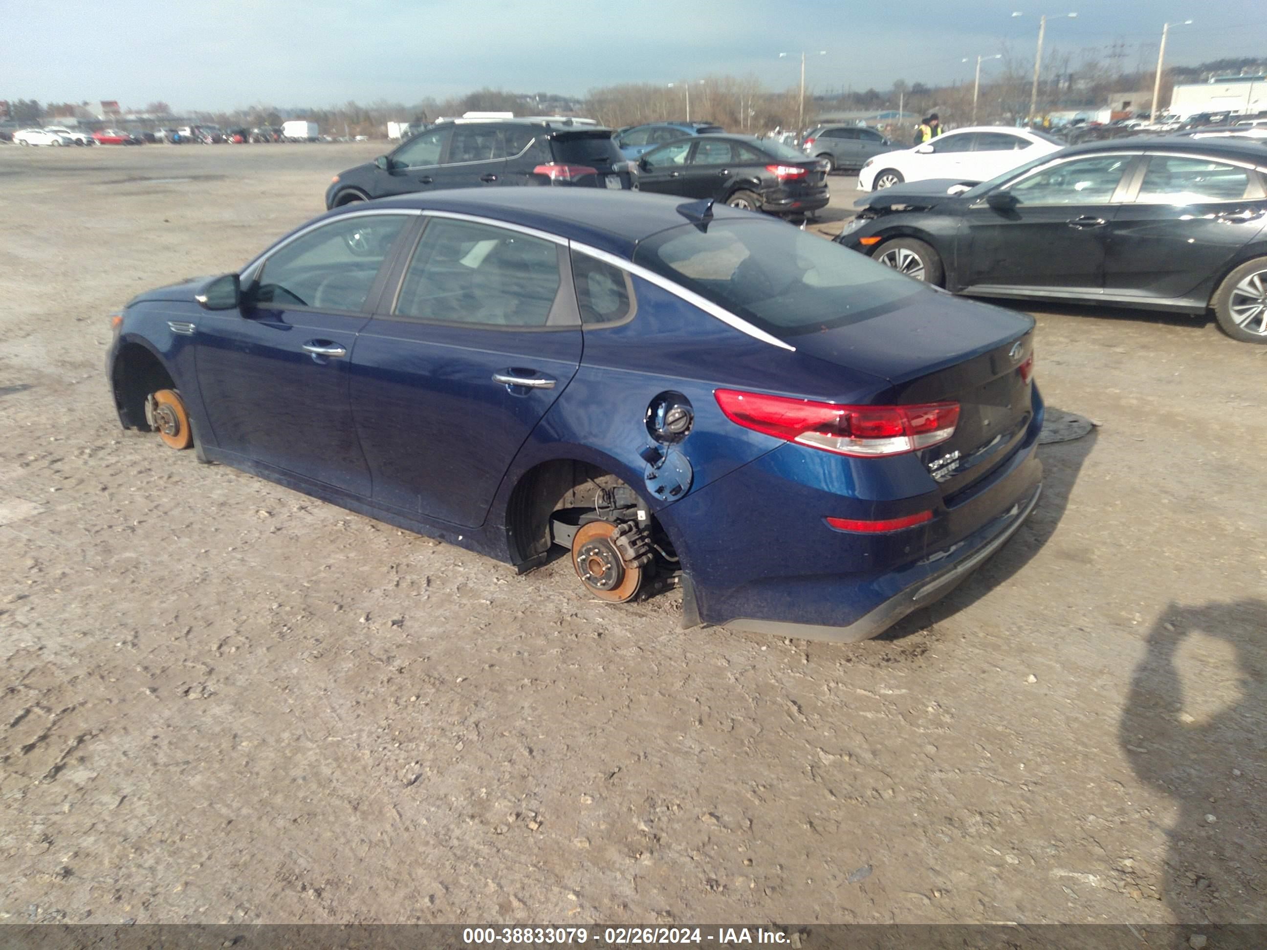 Photo 2 VIN: 5XXGT4L34KG361557 - KIA OPTIMA 