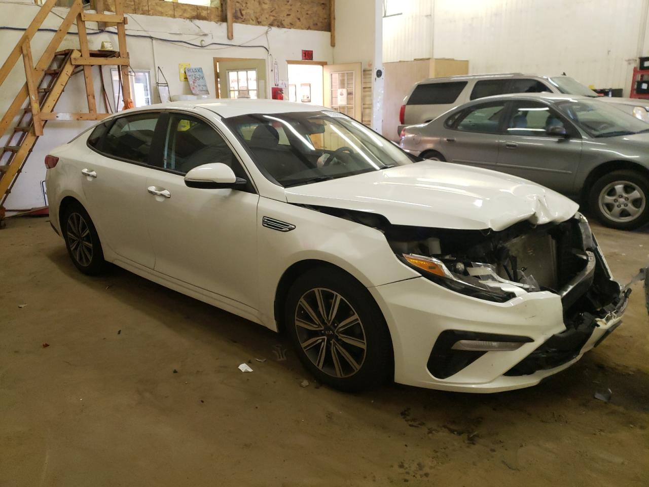 Photo 3 VIN: 5XXGT4L34KG361669 - KIA OPTIMA 