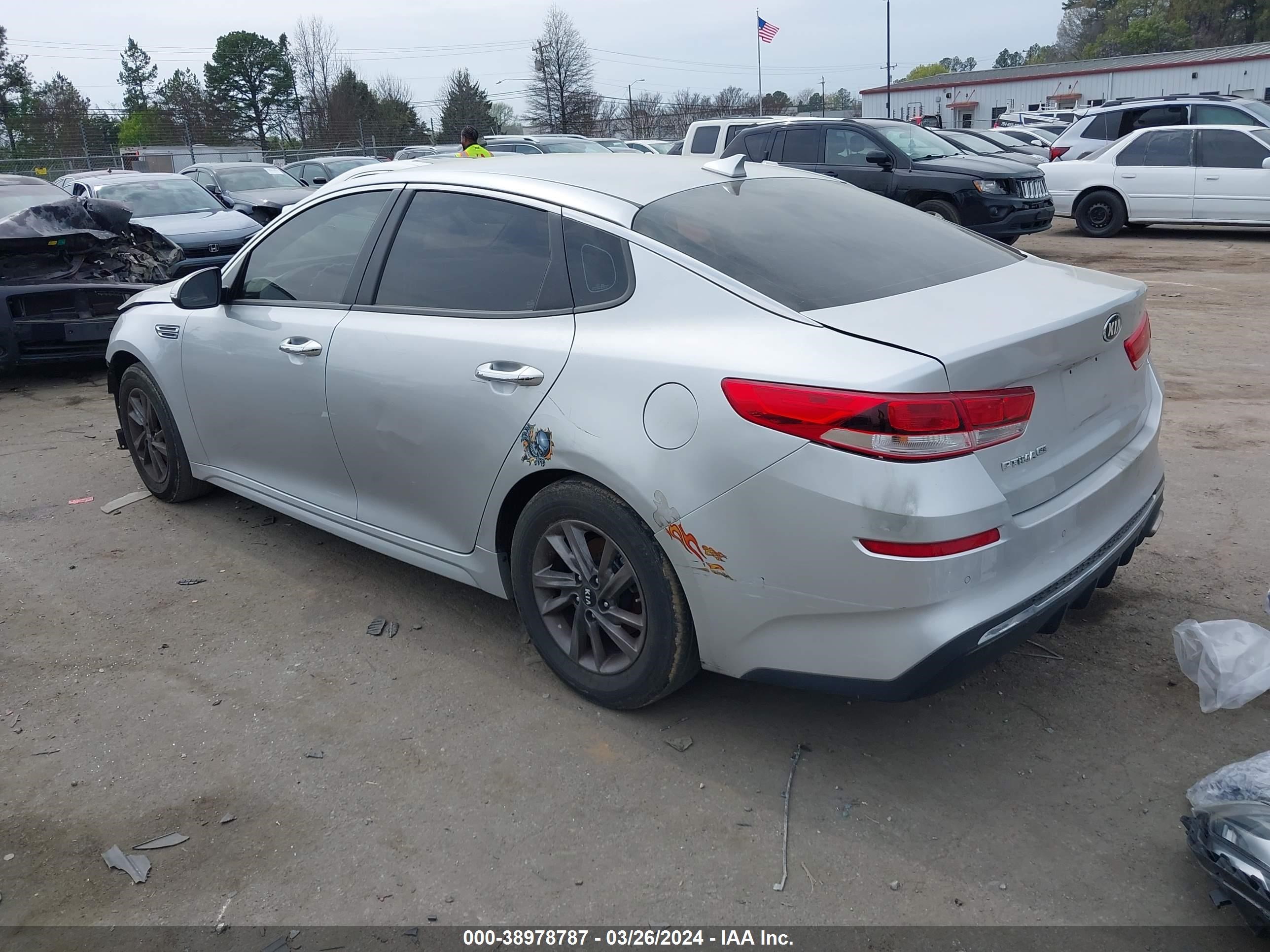 Photo 2 VIN: 5XXGT4L34LG386458 - KIA OPTIMA 