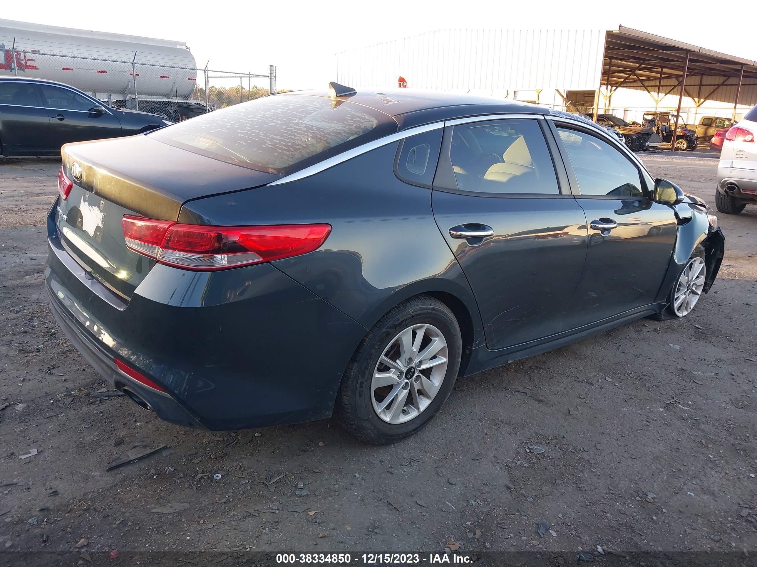 Photo 3 VIN: 5XXGT4L35GG022460 - KIA OPTIMA 