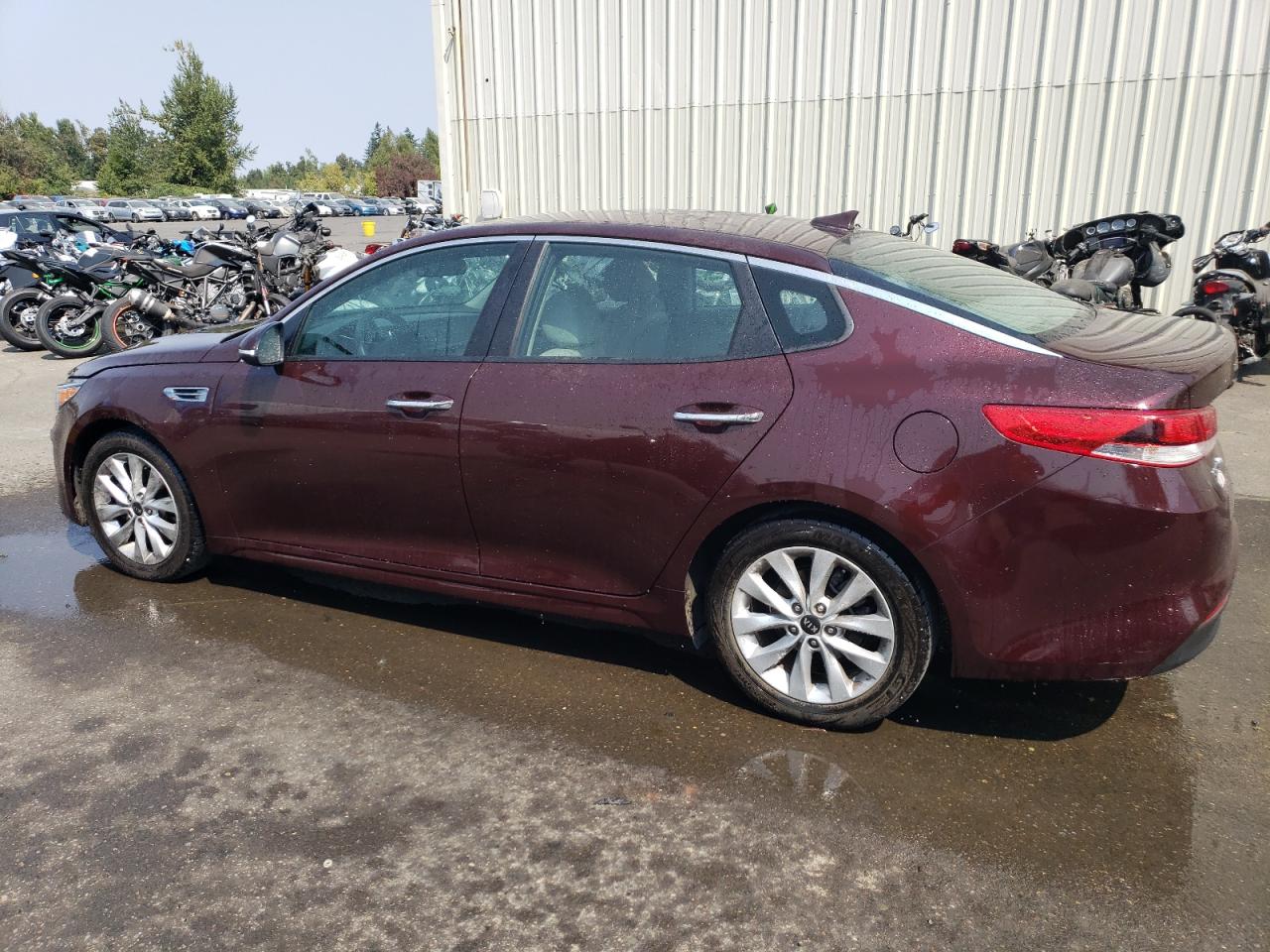 Photo 1 VIN: 5XXGT4L35HG128652 - KIA OPTIMA 