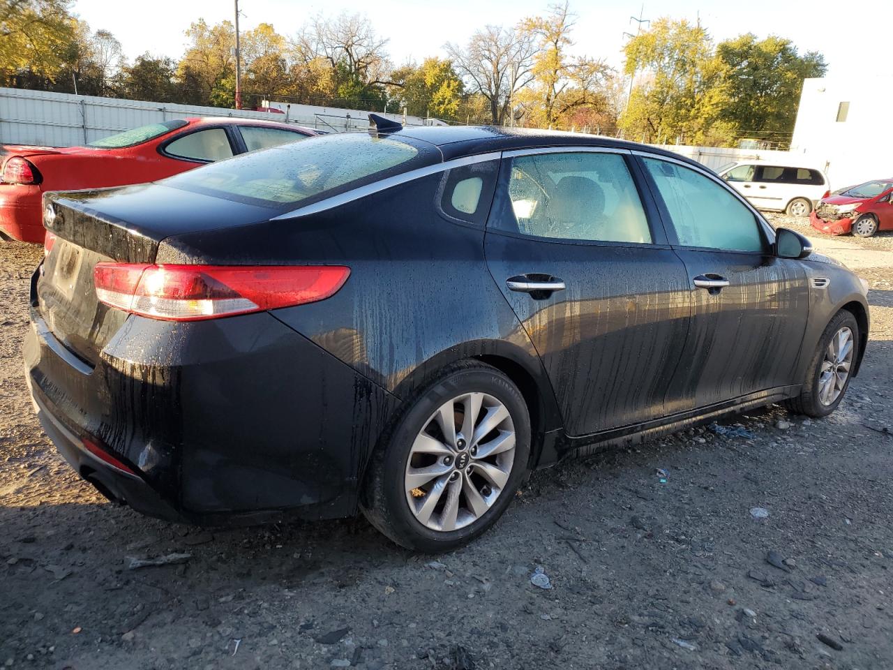 Photo 2 VIN: 5XXGT4L35HG140896 - KIA OPTIMA 